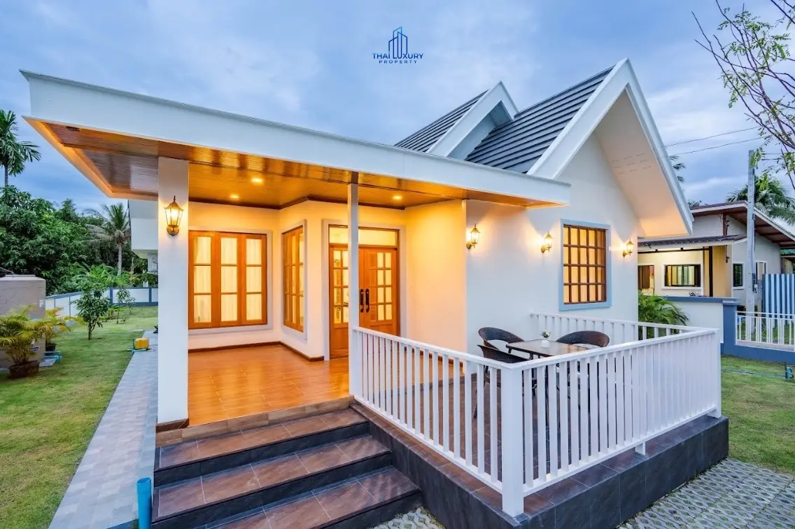 วิลล่าสระว่ายน้ำสไตล์โมเดิร์น 3 ห้องนอน เดี่ยวส่วนตัว สำหรับขาย ที่ชะอำ – หัวหิน