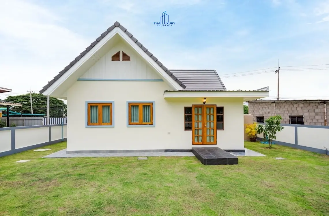 วิลล่าสระว่ายน้ำสไตล์โมเดิร์น 3 ห้องนอน เดี่ยวส่วนตัว สำหรับขาย ที่ชะอำ – หัวหิน