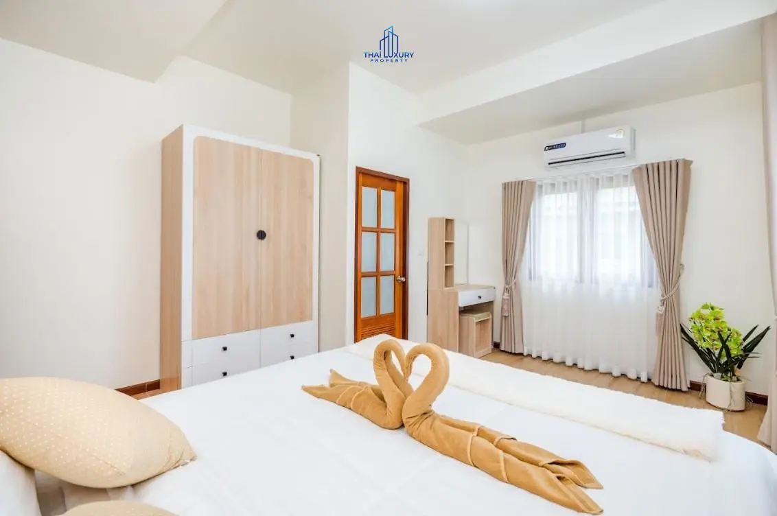 วิลล่าสระว่ายน้ำสไตล์โมเดิร์น 3 ห้องนอน เดี่ยวส่วนตัว สำหรับขาย ที่ชะอำ – หัวหิน