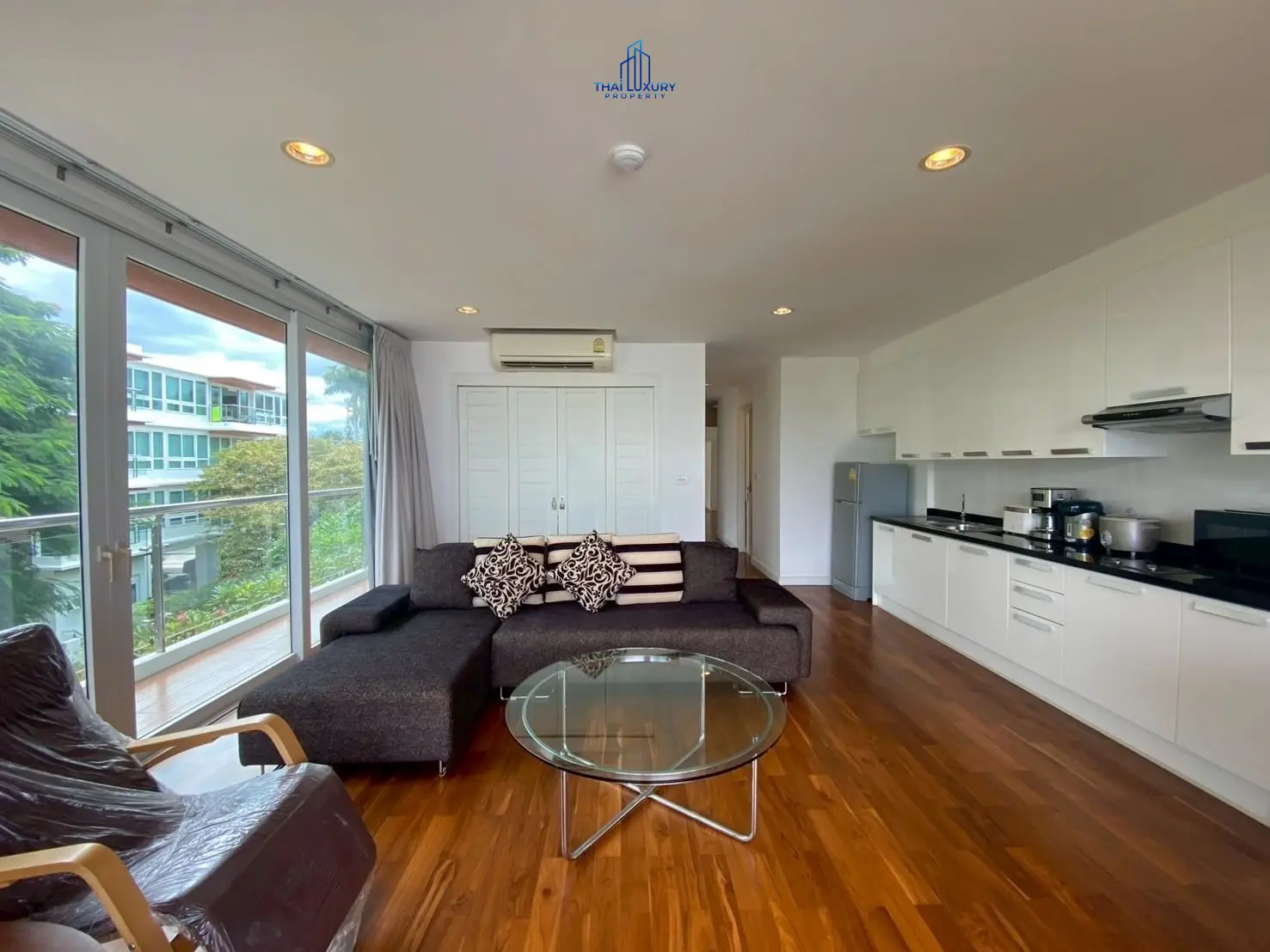 Baan Dao Tem Fah: คอนโดหน้าหาด 3 ห้องนอน พร้อมวิวทะเล ให้เช่า