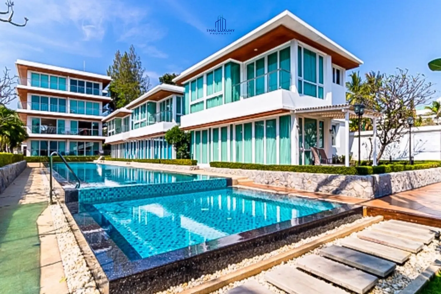 Baan Dao Tem Fah: คอนโดหน้าหาด 3 ห้องนอน พร้อมวิวทะเล ให้เช่า