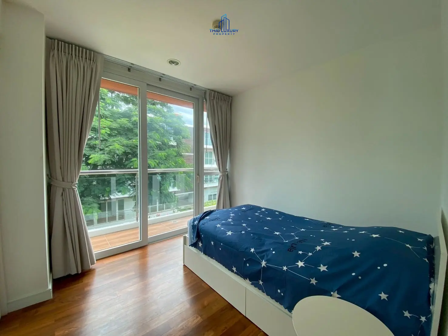 Baan Dao Tem Fah: คอนโดหน้าหาด 3 ห้องนอน พร้อมวิวทะเล ให้เช่า