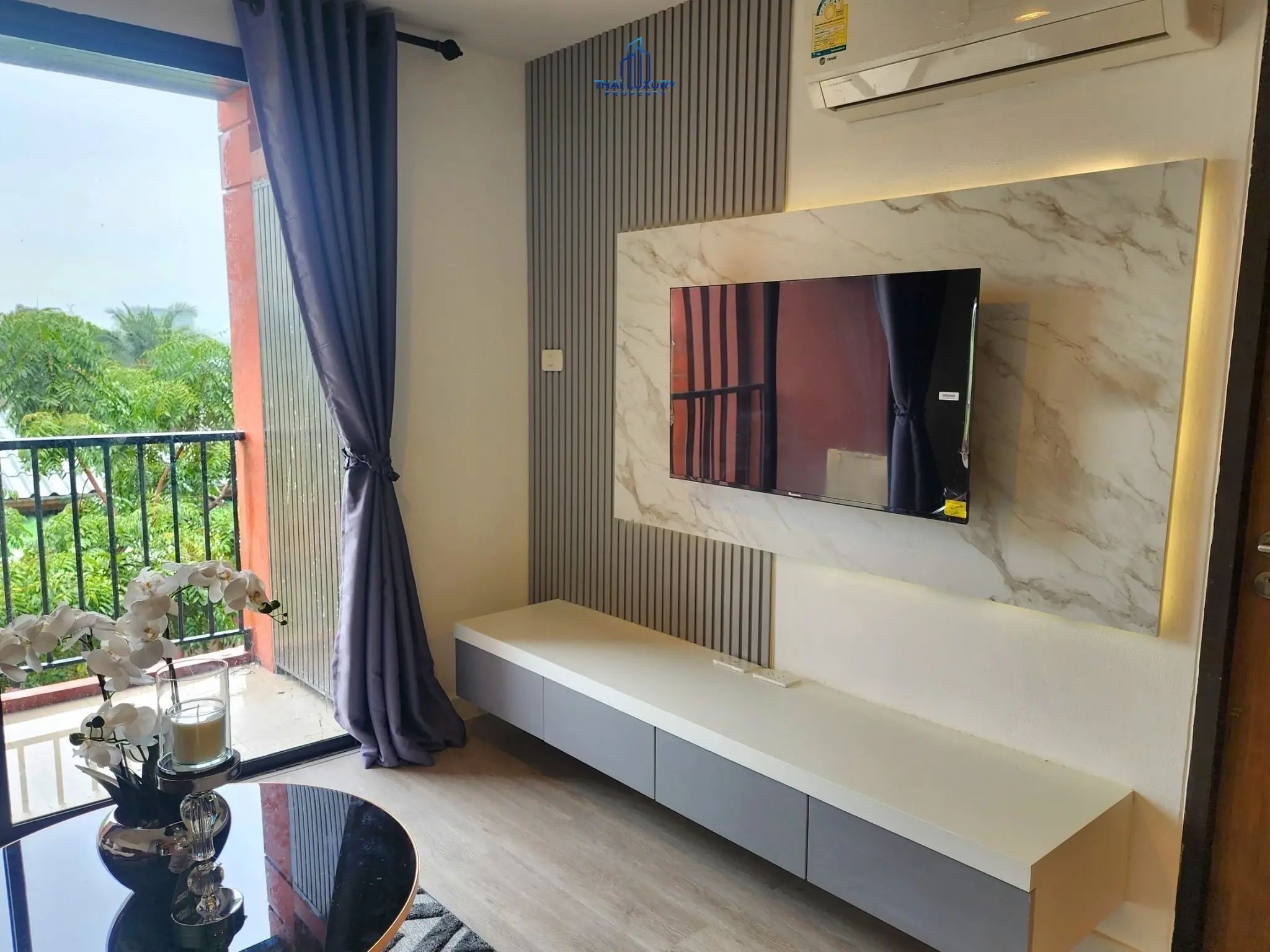 คอนโดสุดสวย 1 ห้องนอน ในทำเลเยี่ยม ที่ Bluroc หัวหิน สำหรับขาย