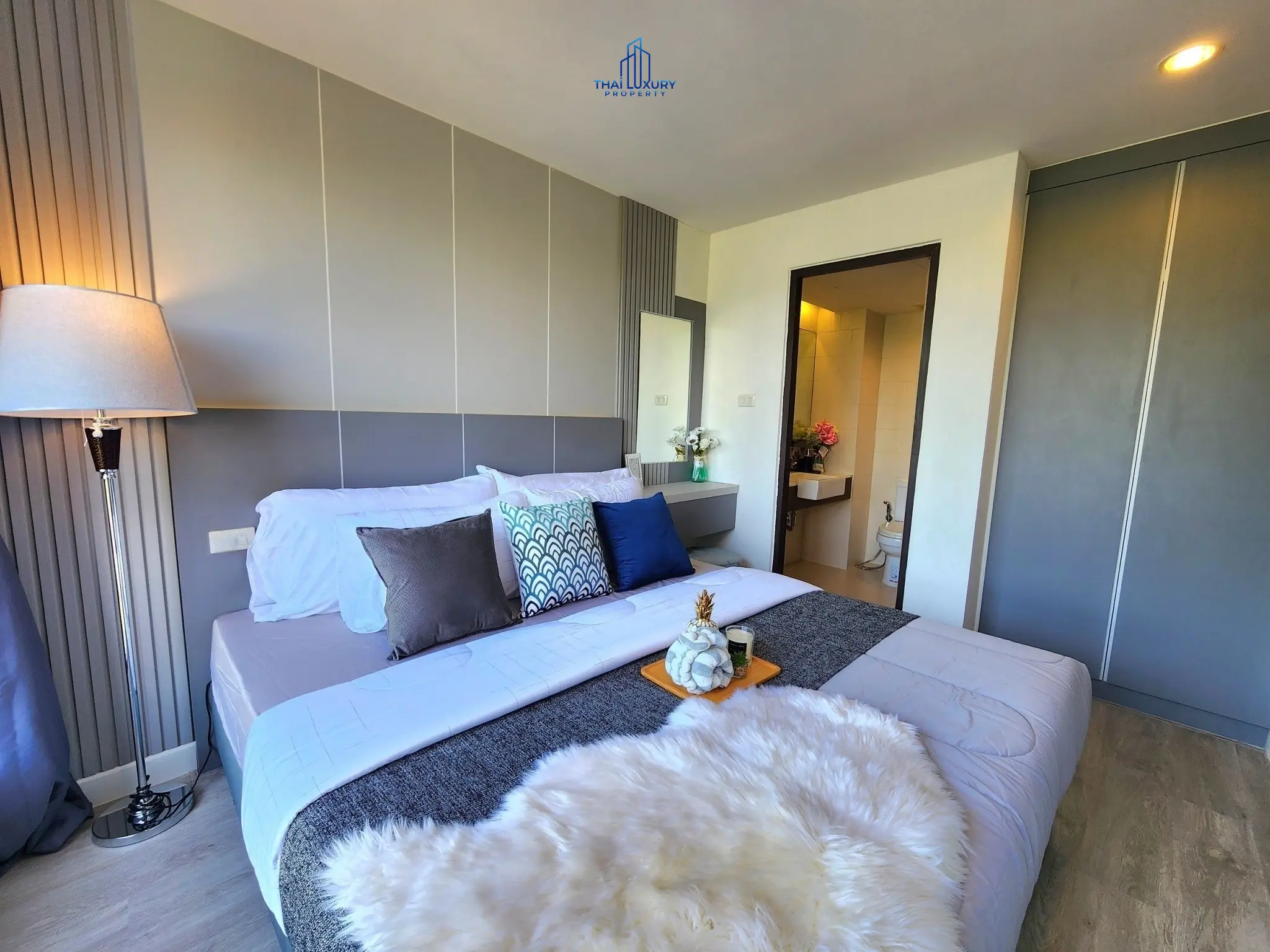 คอนโดสุดสวย 1 ห้องนอน ในทำเลเยี่ยม ที่ Bluroc หัวหิน สำหรับขาย