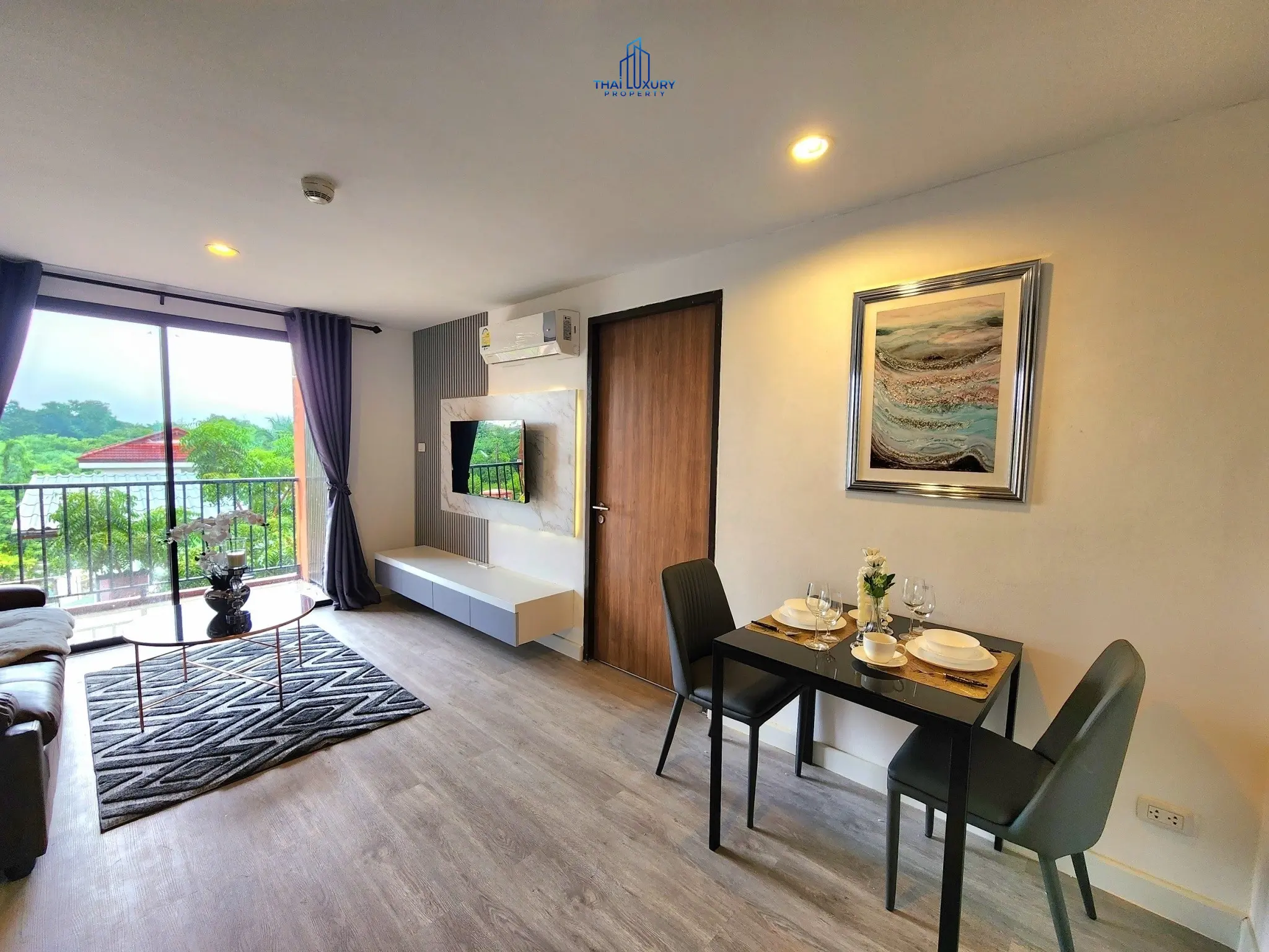 คอนโดสุดสวย 1 ห้องนอน ในทำเลเยี่ยม ที่ Bluroc หัวหิน สำหรับขาย