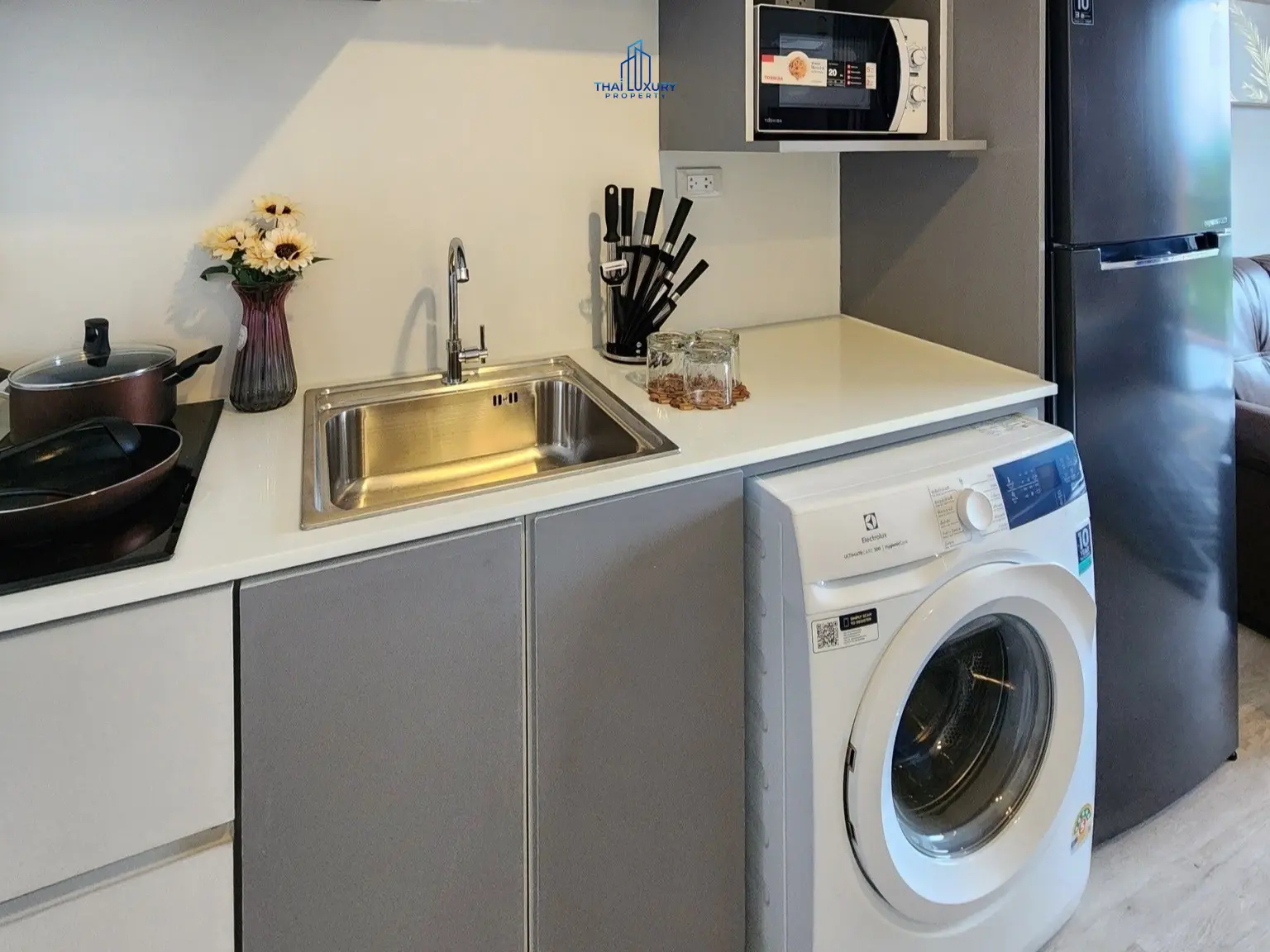 คอนโดสุดสวย 1 ห้องนอน ในทำเลเยี่ยม ที่ Bluroc หัวหิน สำหรับขาย