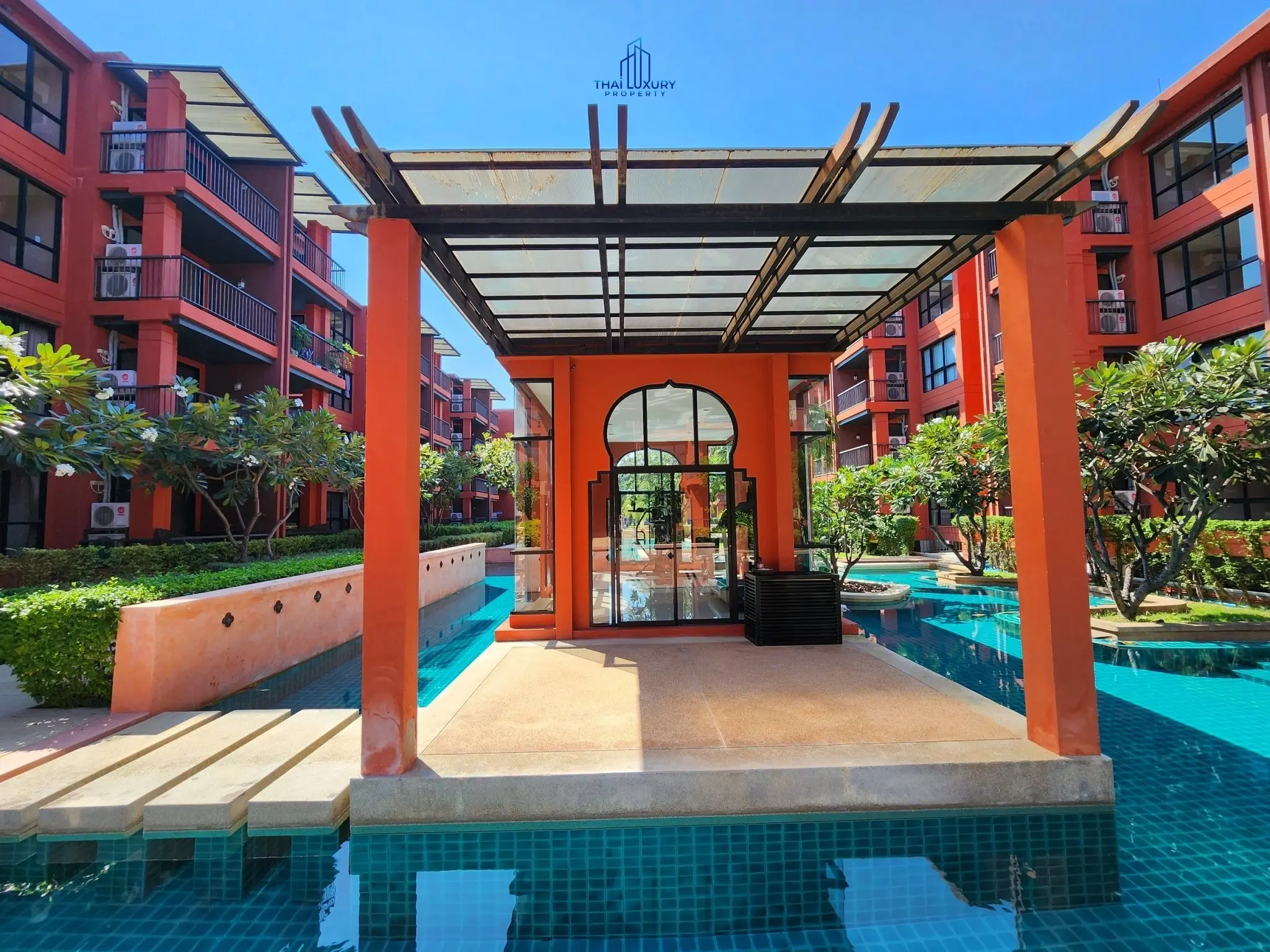 คอนโดสุดสวย 1 ห้องนอน ในทำเลเยี่ยม ที่ Bluroc หัวหิน สำหรับขาย