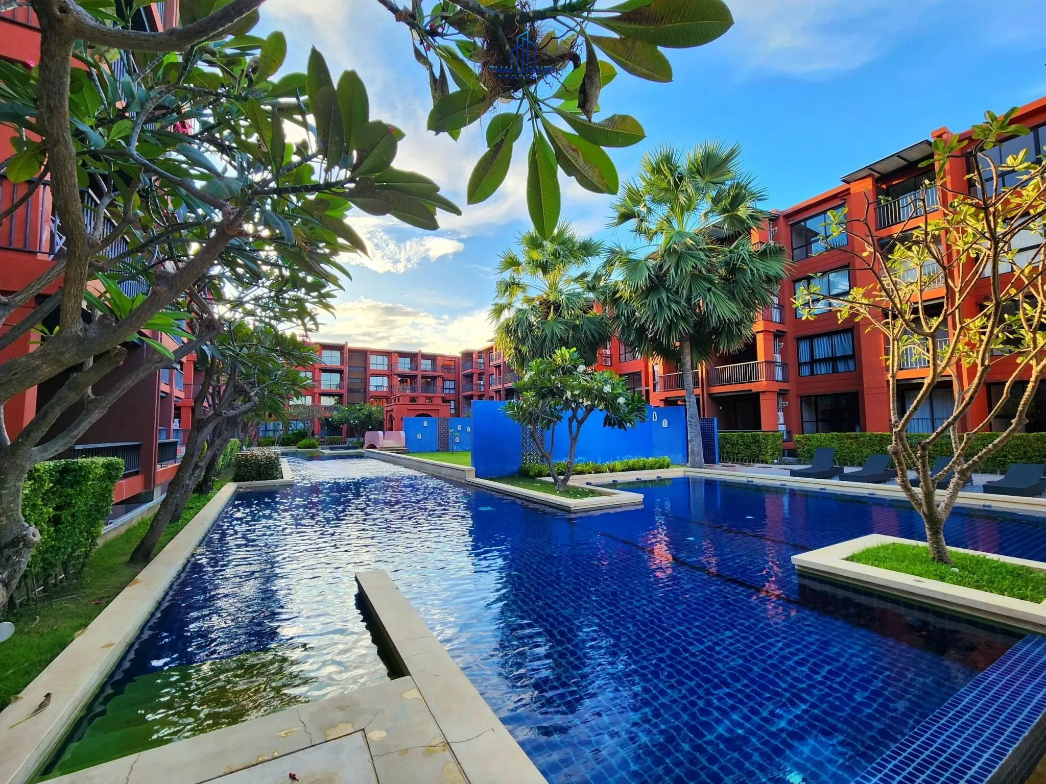 คอนโดสุดสวย 1 ห้องนอน ในทำเลเยี่ยม ที่ Bluroc หัวหิน สำหรับขาย