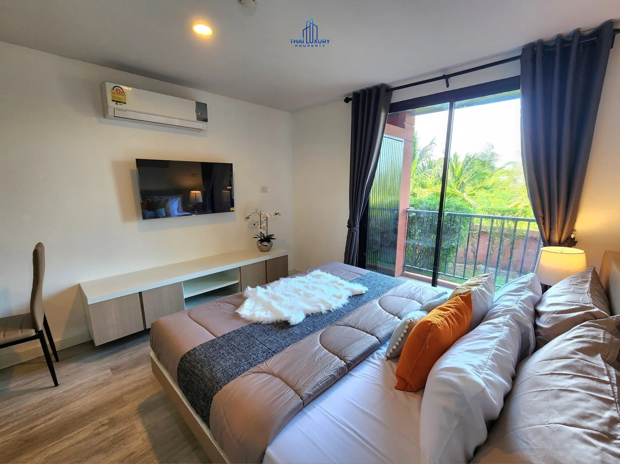 คอนโด 1 ห้องนอน ทำเลเยี่ยม ที่ Bluroc หัวหิน สำหรับขาย