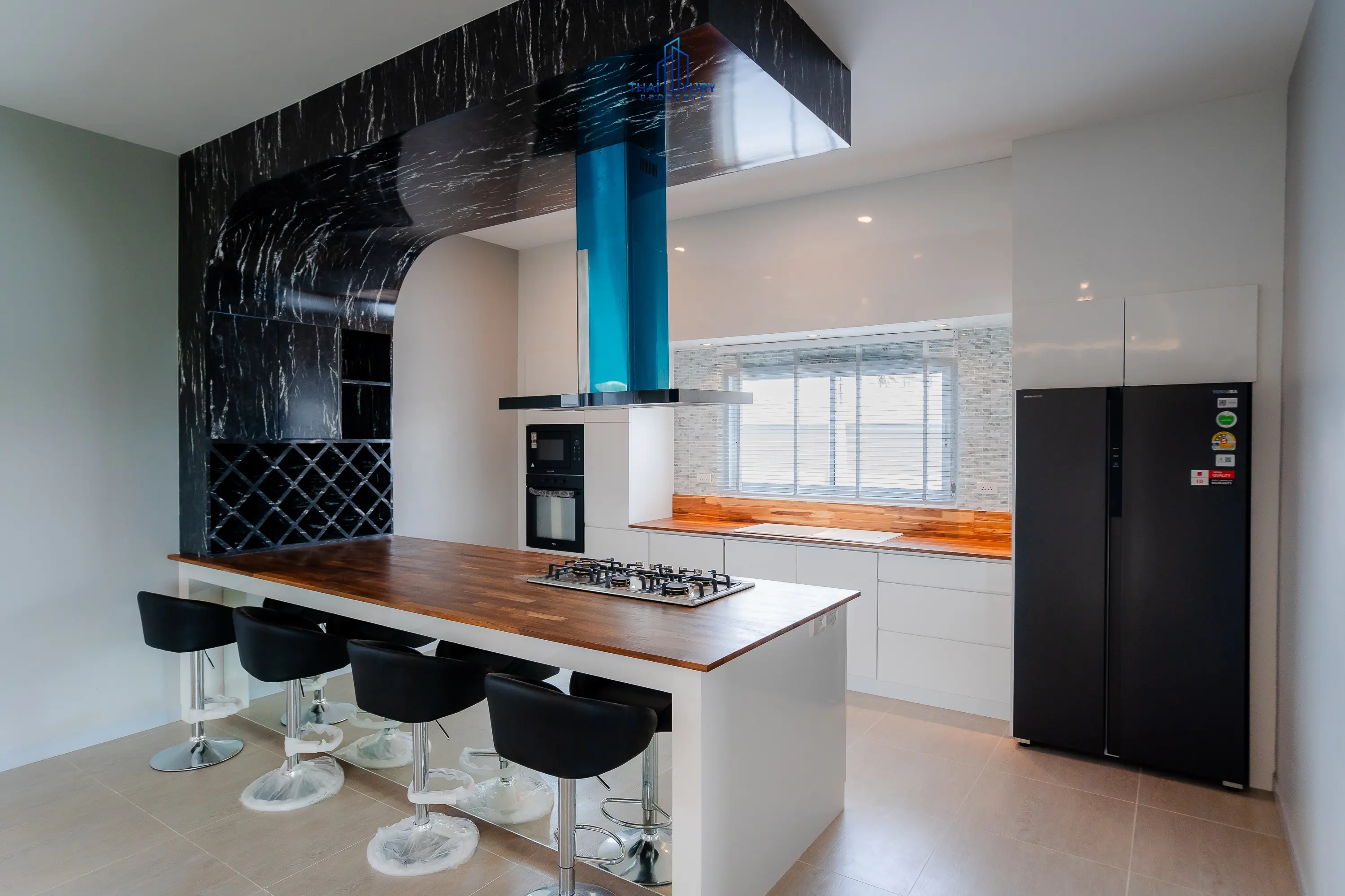 วิลล่าหรูสไตล์โมเดิร์น 5 ห้องนอน สำหรับขาย ที่ Meedee Homes หัวหิน 112