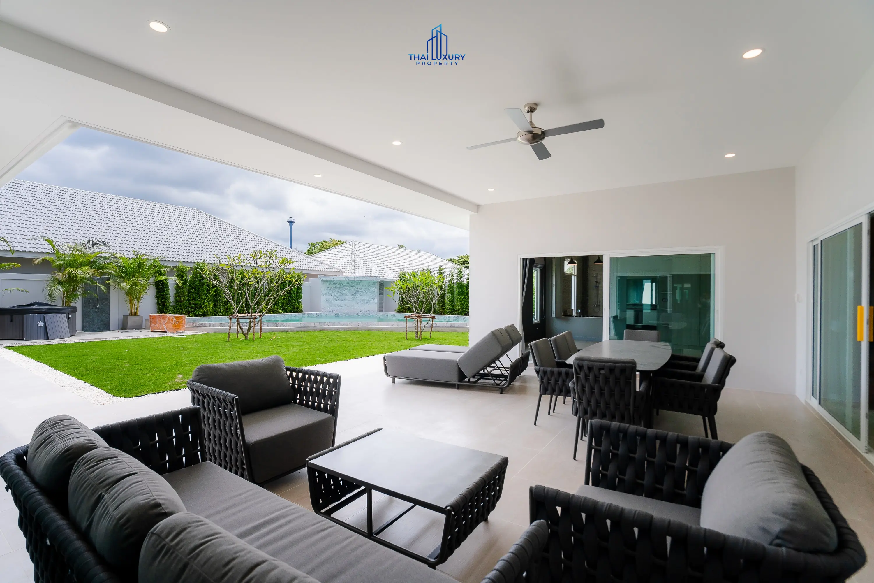 วิลล่าหรูสไตล์โมเดิร์น 5 ห้องนอน สำหรับขาย ที่ Meedee Homes หัวหิน 112