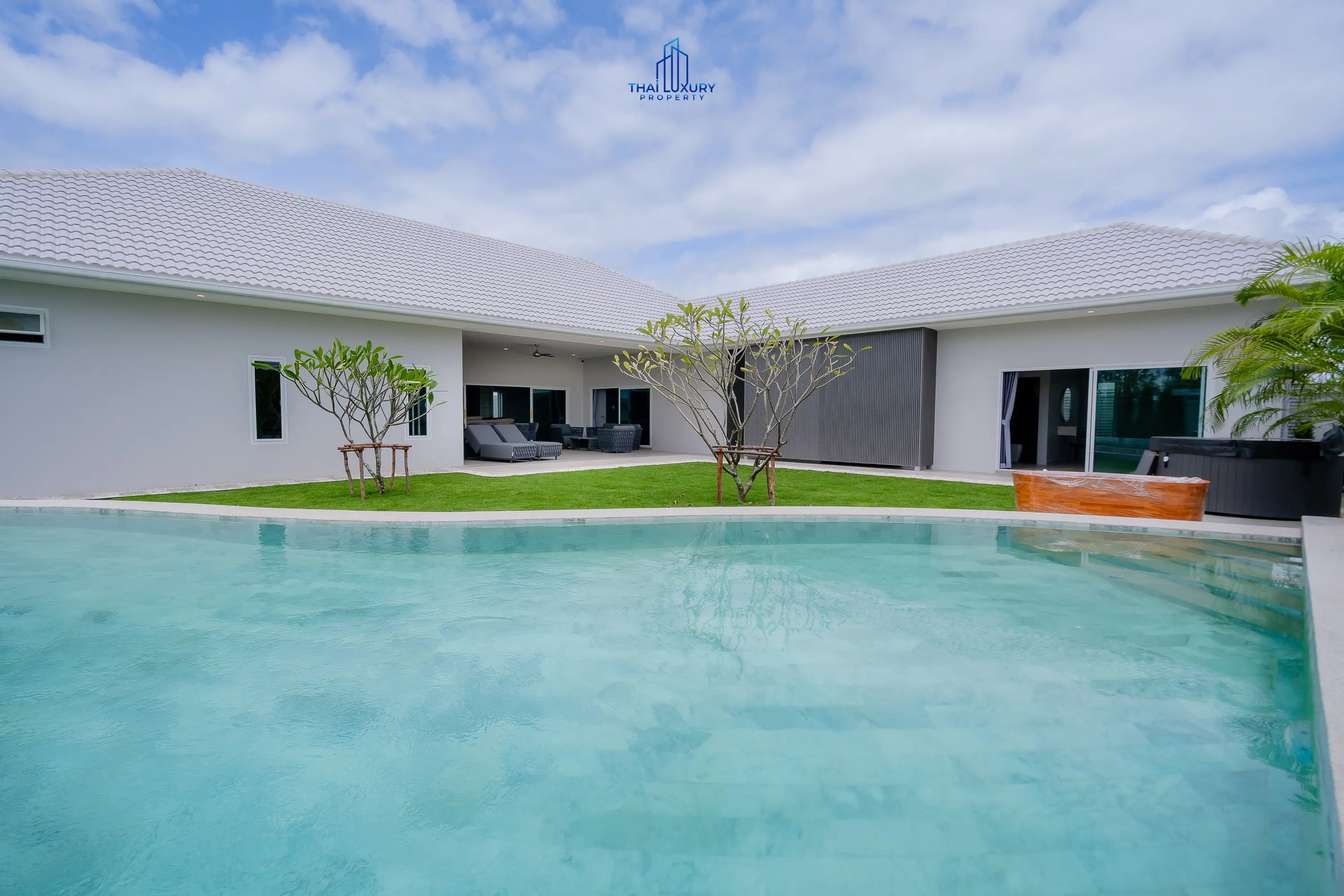 วิลล่าหรูสไตล์โมเดิร์น 5 ห้องนอน สำหรับขาย ที่ Meedee Homes หัวหิน 112
