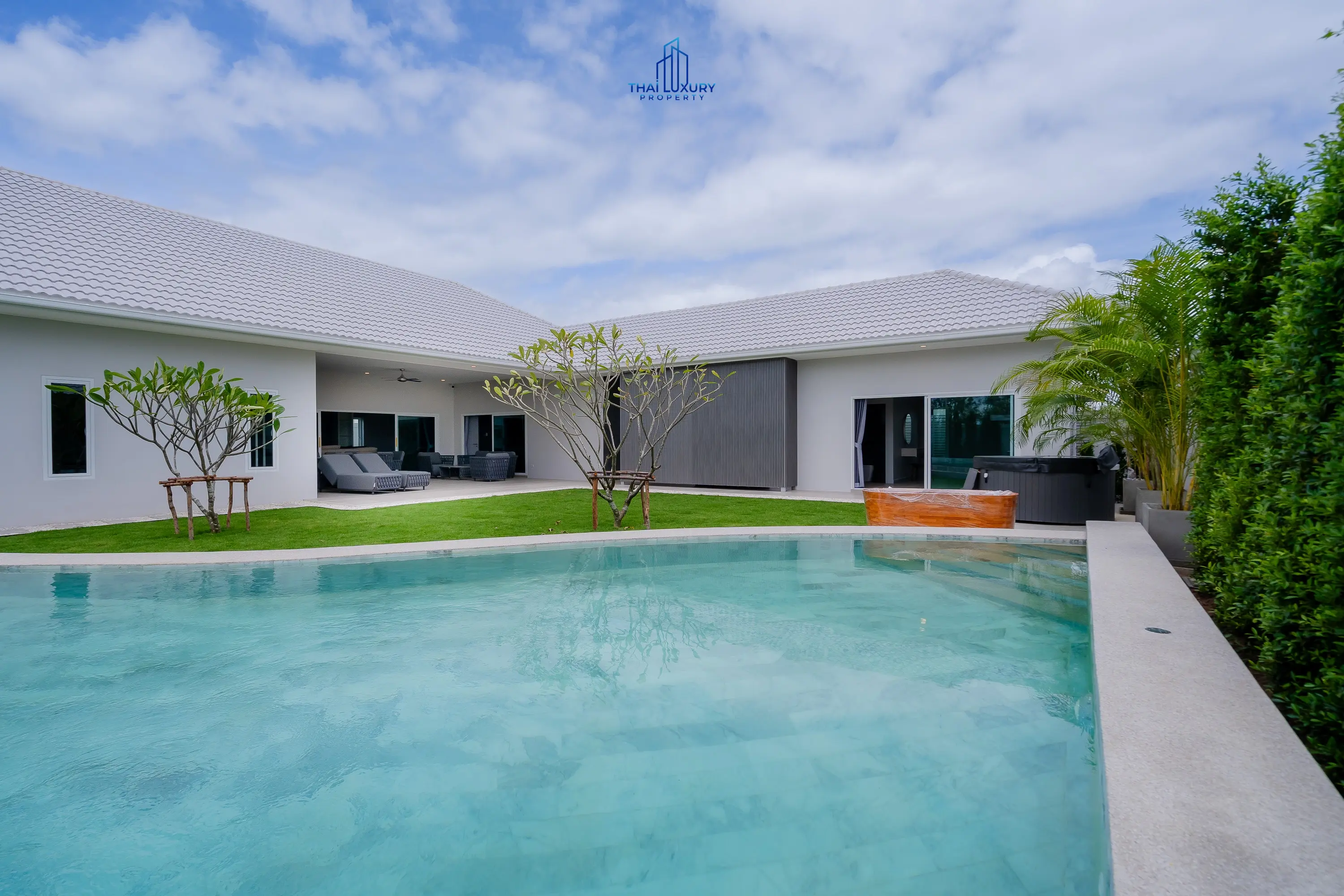 วิลล่าหรูสไตล์โมเดิร์น 5 ห้องนอน สำหรับขาย ที่ Meedee Homes หัวหิน 112
