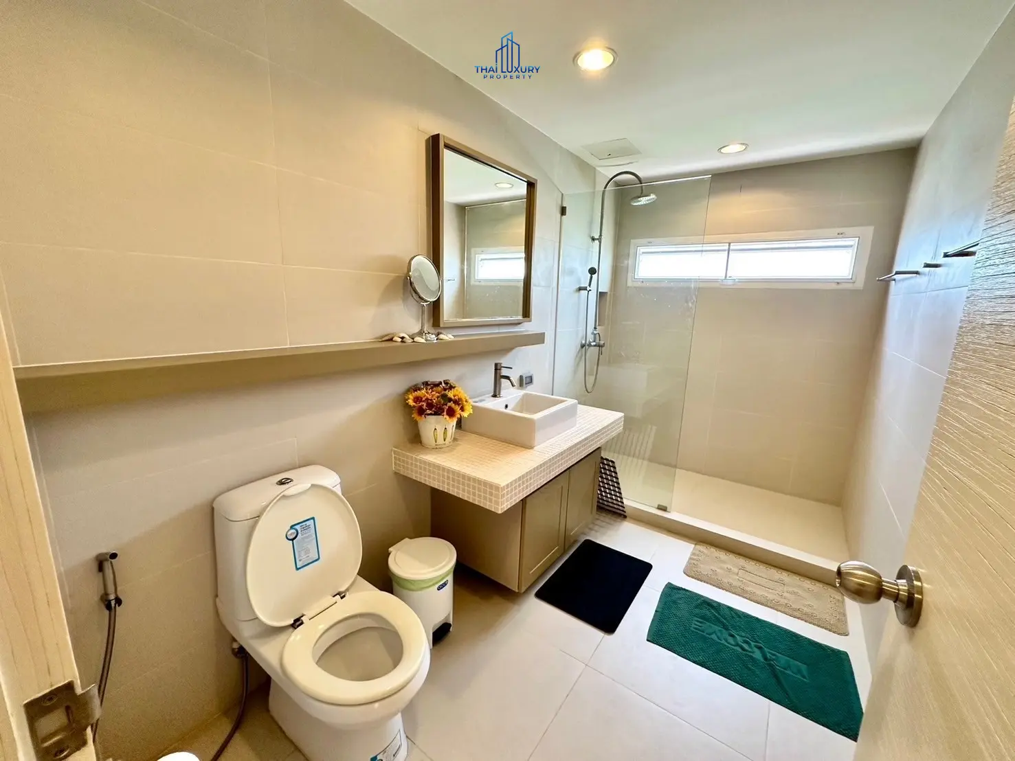 คอนโดสุดหรู ริมชายหาด 3 ห้องนอน พร้อมวิวทะเล ที่ บ้านนับกลืน หัวหิน