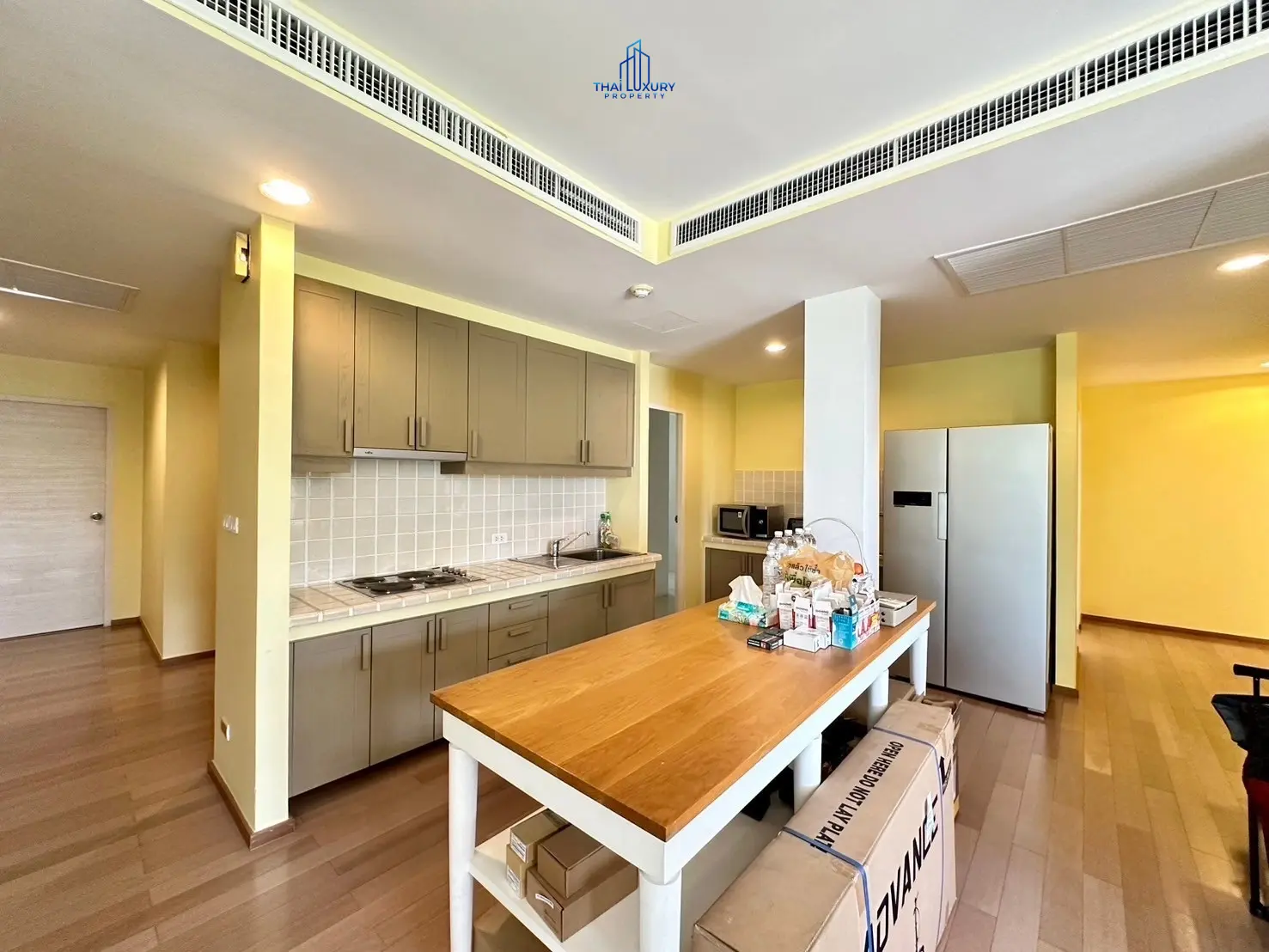 คอนโดสุดหรู ริมชายหาด 3 ห้องนอน พร้อมวิวทะเล ที่ บ้านนับกลืน หัวหิน