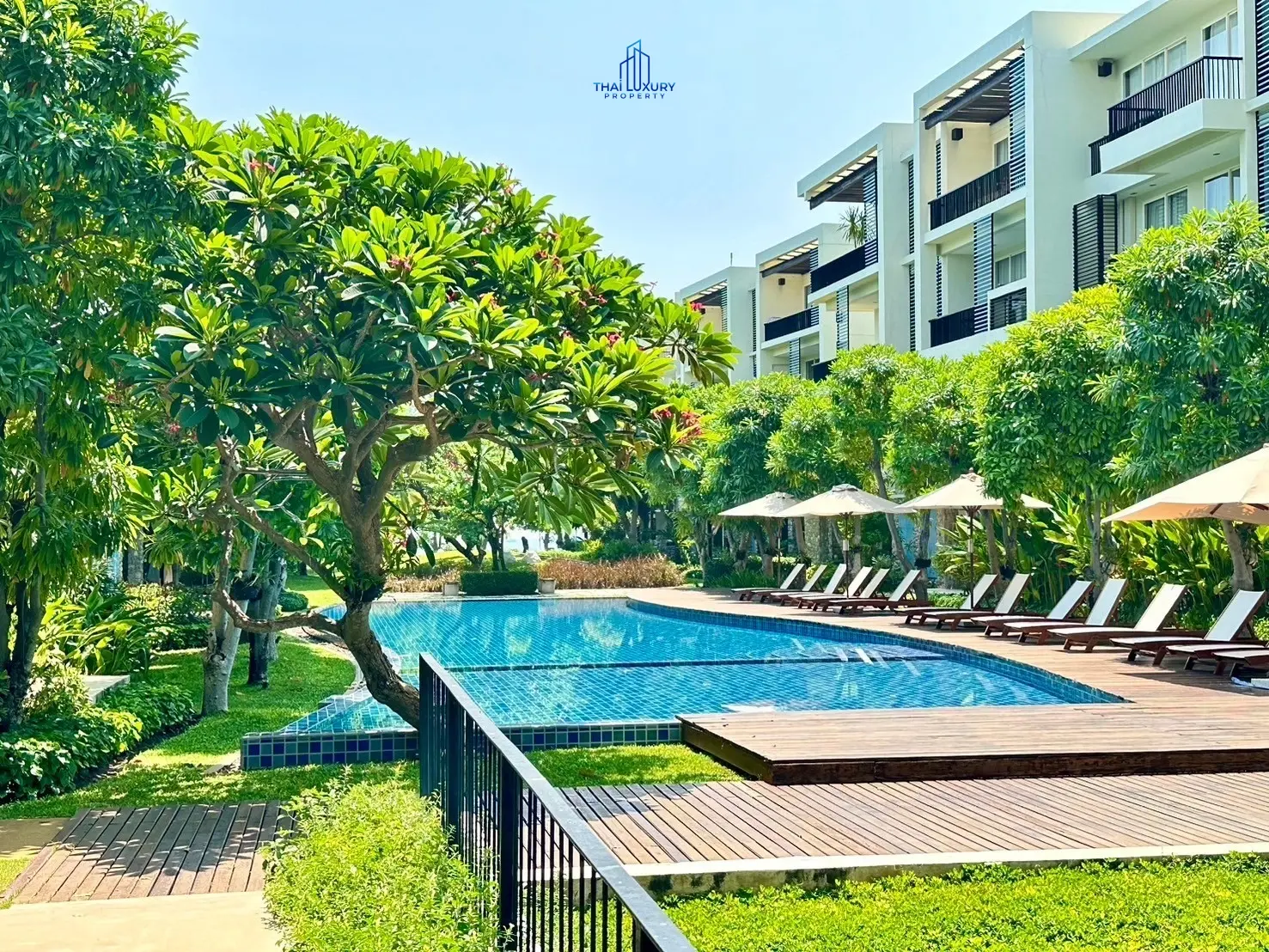 คอนโดสุดหรู ริมชายหาด 3 ห้องนอน พร้อมวิวทะเล ที่ บ้านนับกลืน หัวหิน