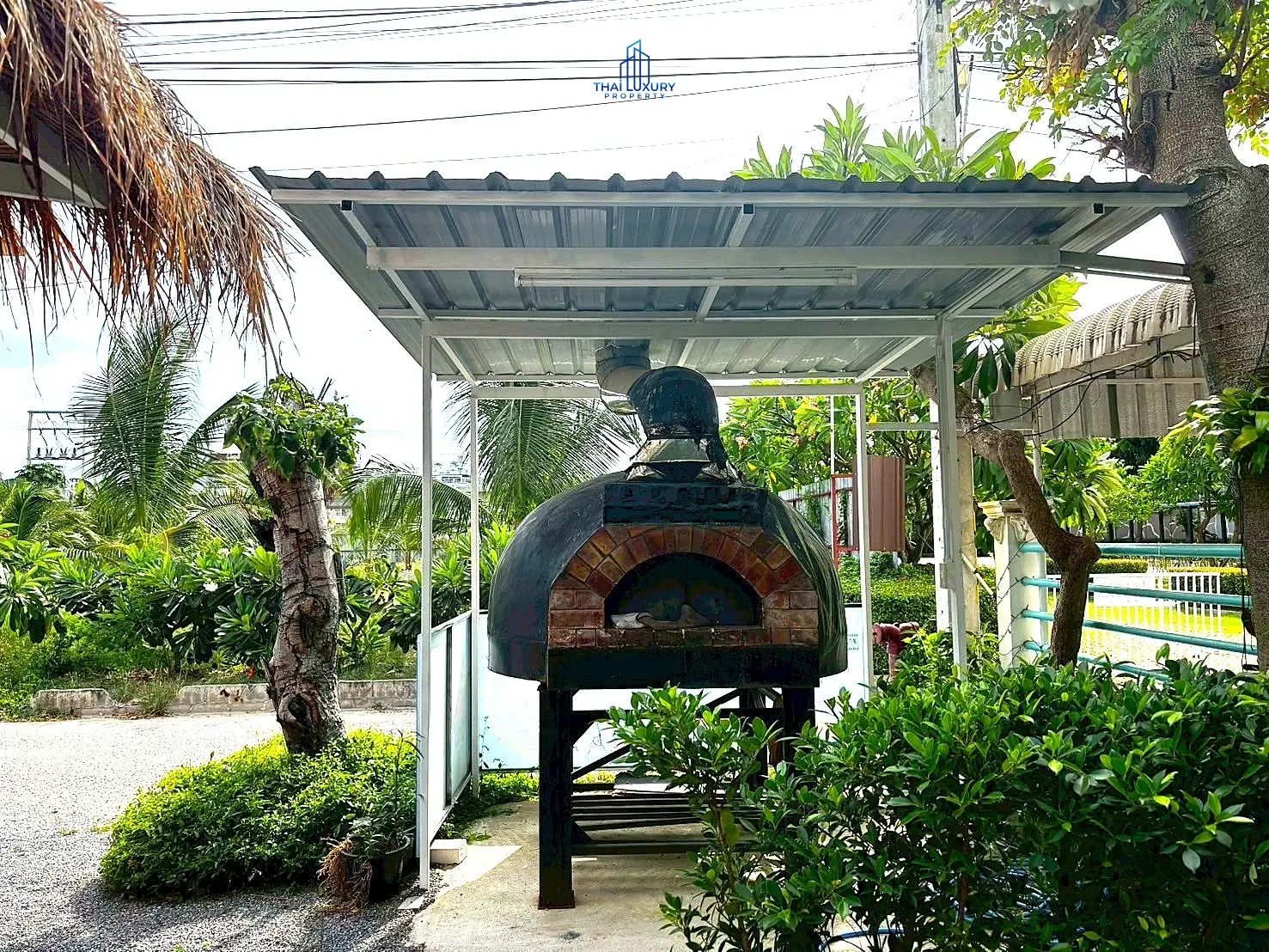 ขายกิจการโรงแรม พร้อมร้านอาหาร ใจกลางหัวหิน ที่ Castaway’s 420 – ซอย 94