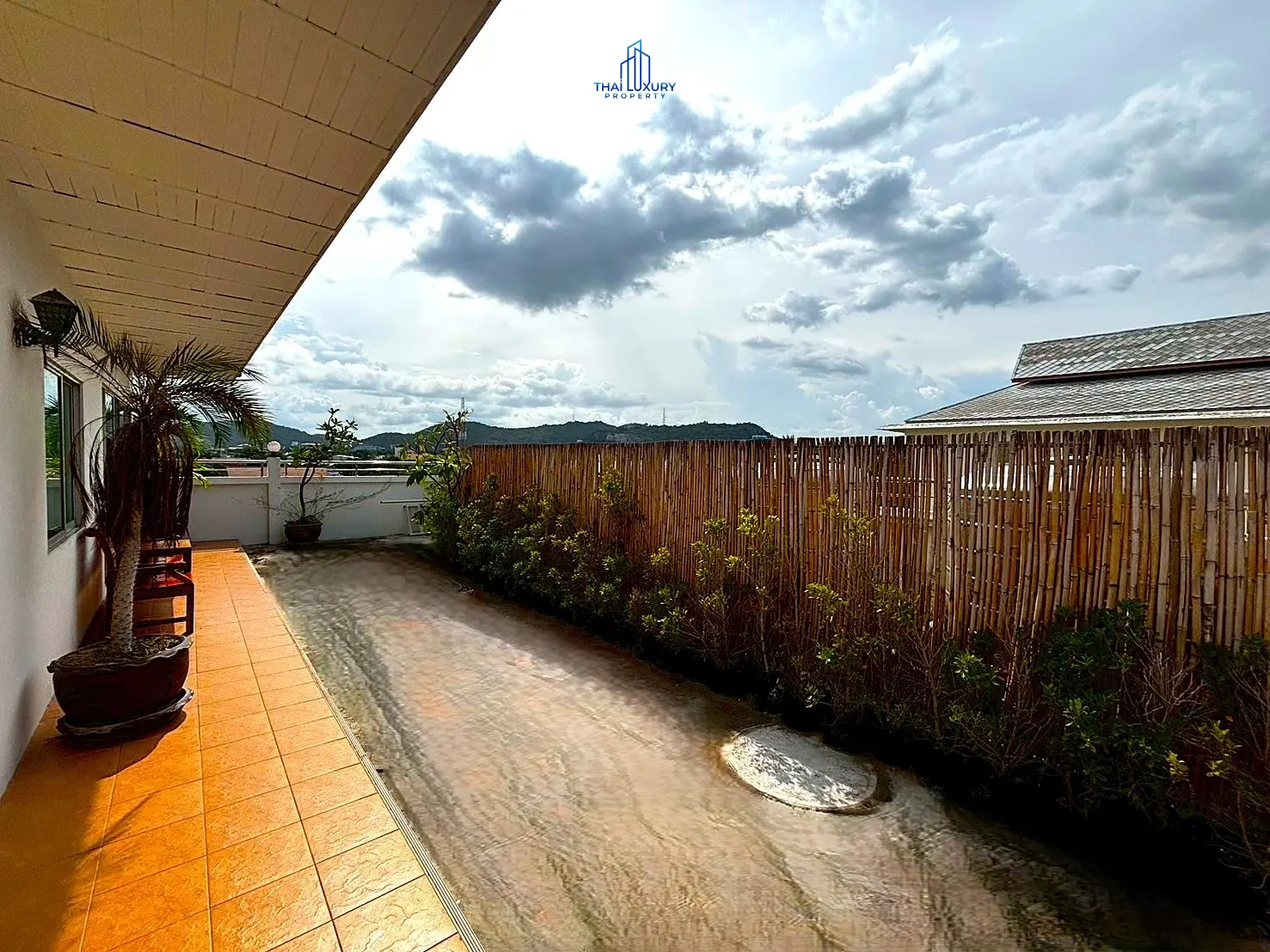 ขายกิจการโรงแรม พร้อมร้านอาหาร ใจกลางหัวหิน ที่ Castaway’s 420 – ซอย 94