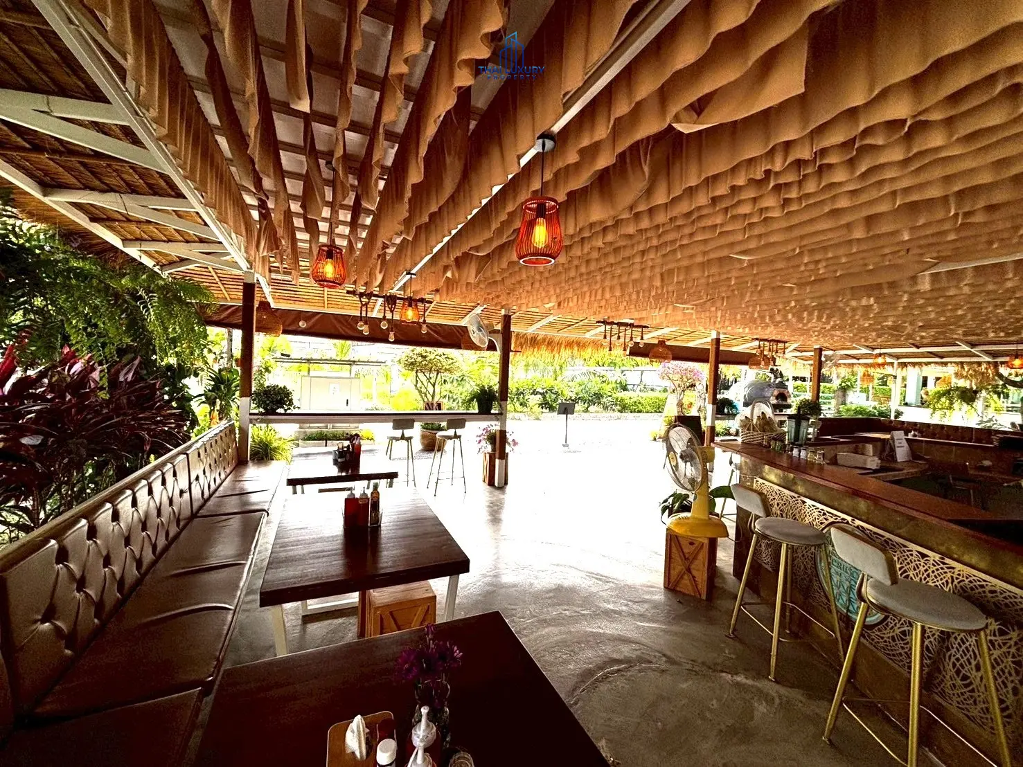 ขายกิจการโรงแรม พร้อมร้านอาหาร ใจกลางหัวหิน ที่ Castaway’s 420 – ซอย 94