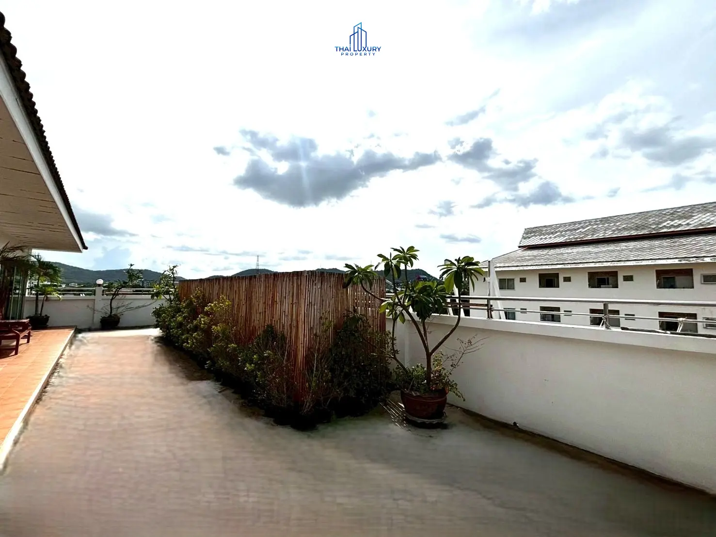 ขายกิจการโรงแรม พร้อมร้านอาหาร ใจกลางหัวหิน ที่ Castaway’s 420 – ซอย 94
