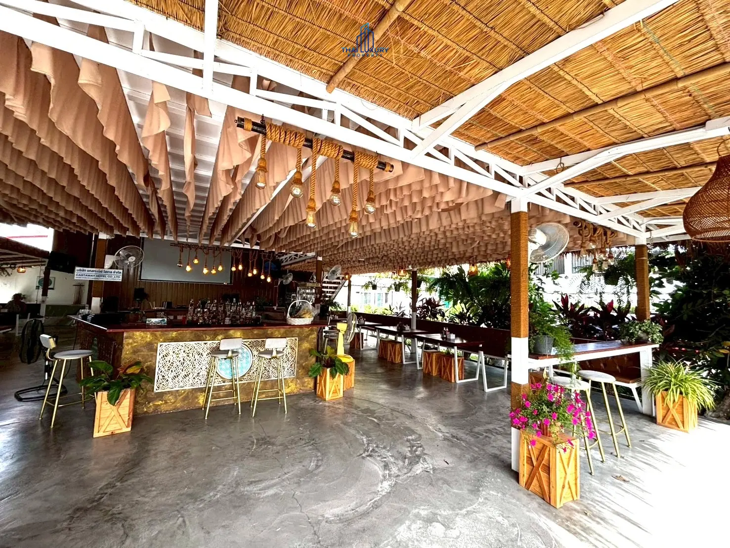 ขายกิจการโรงแรม พร้อมร้านอาหาร ใจกลางหัวหิน ที่ Castaway’s 420 – ซอย 94