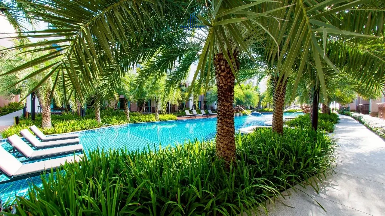 คอนโดมิเนียม 2 ห้องนอน ติดทะเล พร้อมวิวสระว่ายน้ำสุดสวย สำหรับขายที่ Q Seaside ชะอำ – หัวหิน
