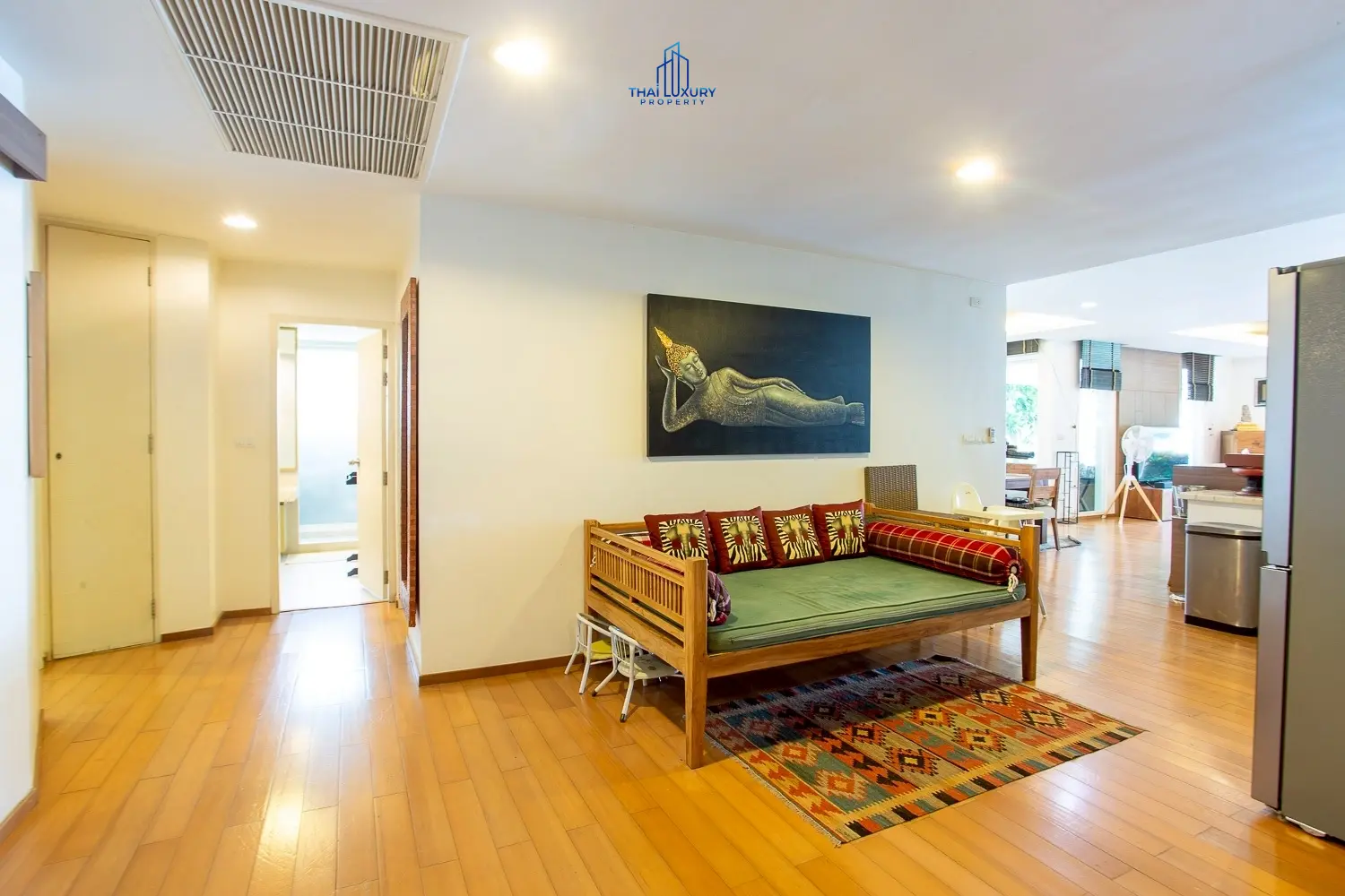 ขายคอนโดมิเนียมหรู 3 ห้องนอน ติดชายหาด พร้อมวิวทะเล ที่บ้านนับคลื่น หัวหิน - เขาเต่า