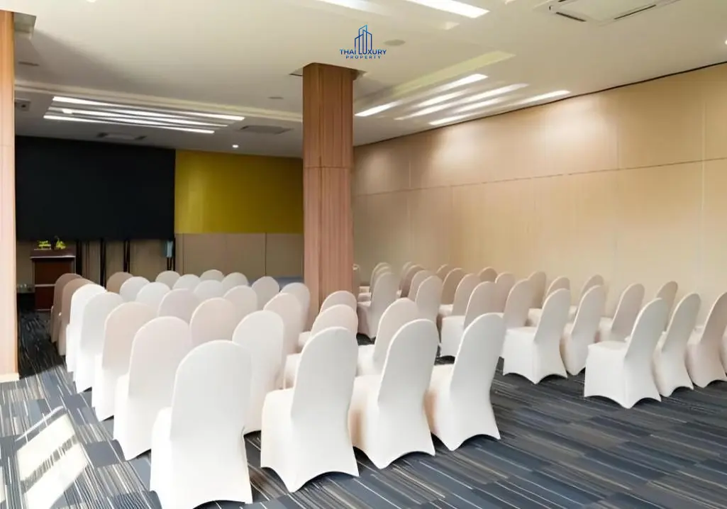 ขายโรงแรมหรูชั้นนำ ติดทะเลใจกลางเมืองชะอำ ที่ Bay Window Cha-am