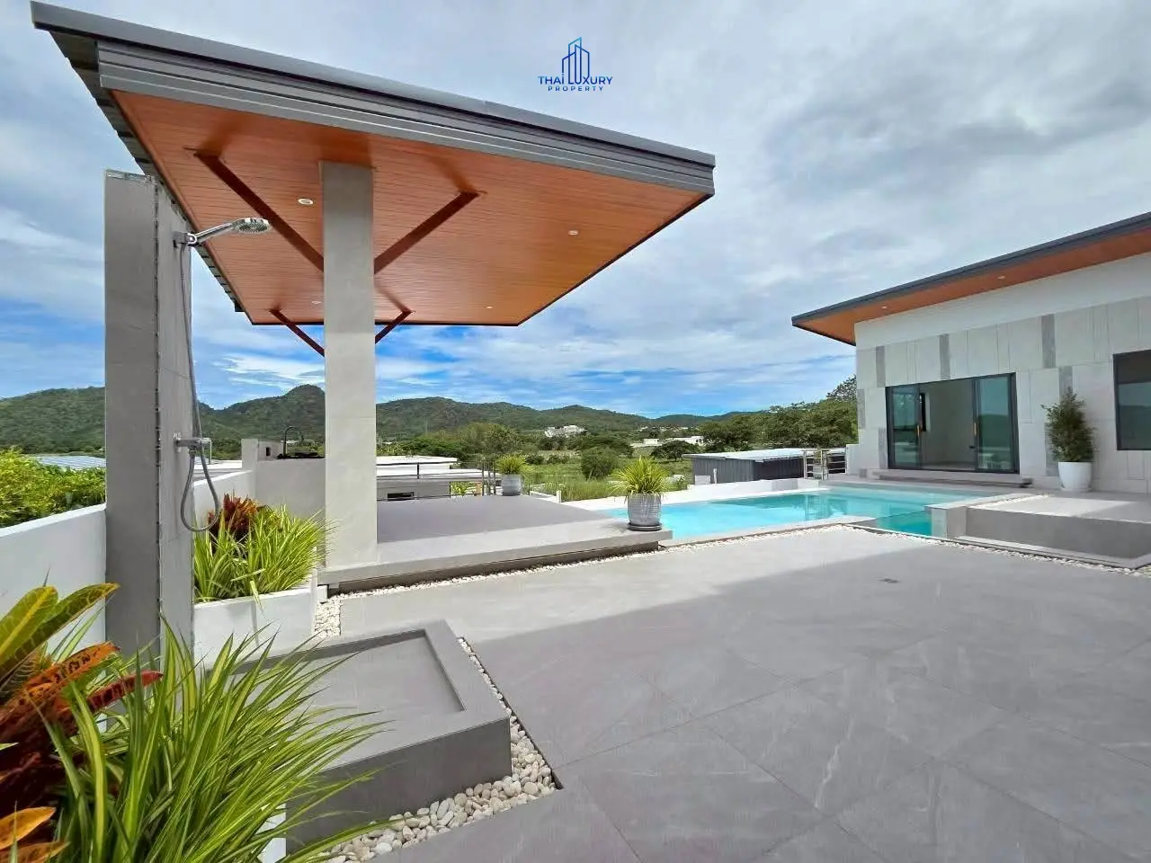 Luxury 3 Bedrooms Villa with Private Pool and Mountain Views in Hua Hin Soi 112