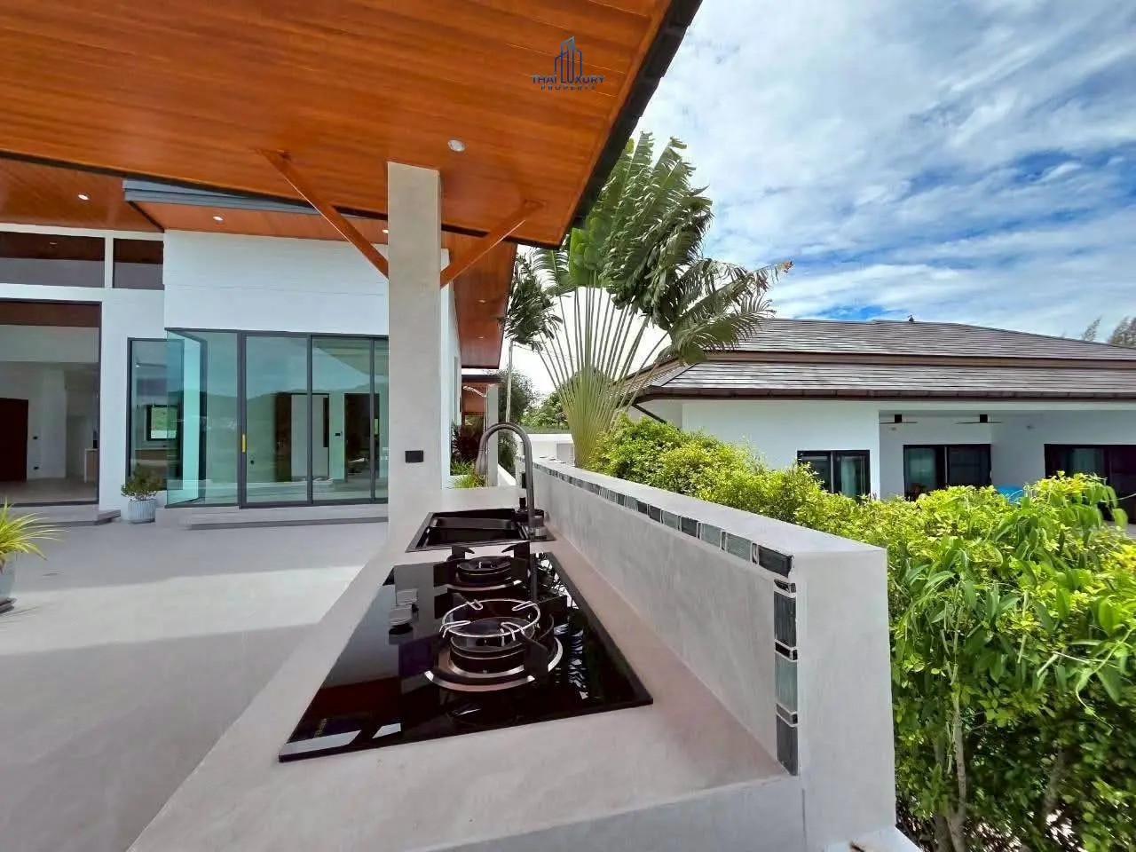 Luxury 3 Bedrooms Villa with Private Pool and Mountain Views in Hua Hin Soi 112