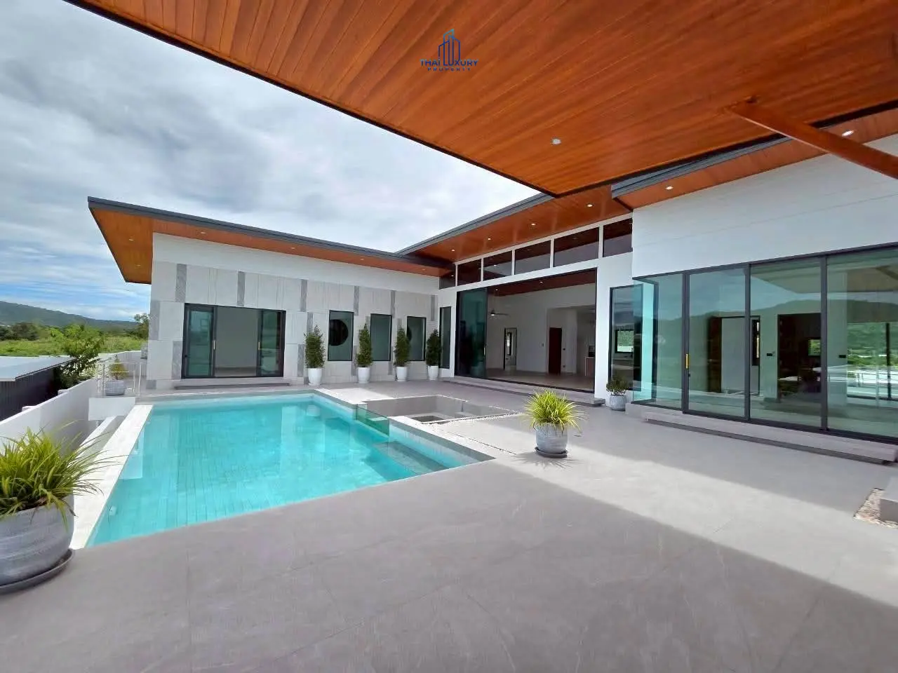 Luxury 3 Bedrooms Villa with Private Pool and Mountain Views in Hua Hin Soi 112