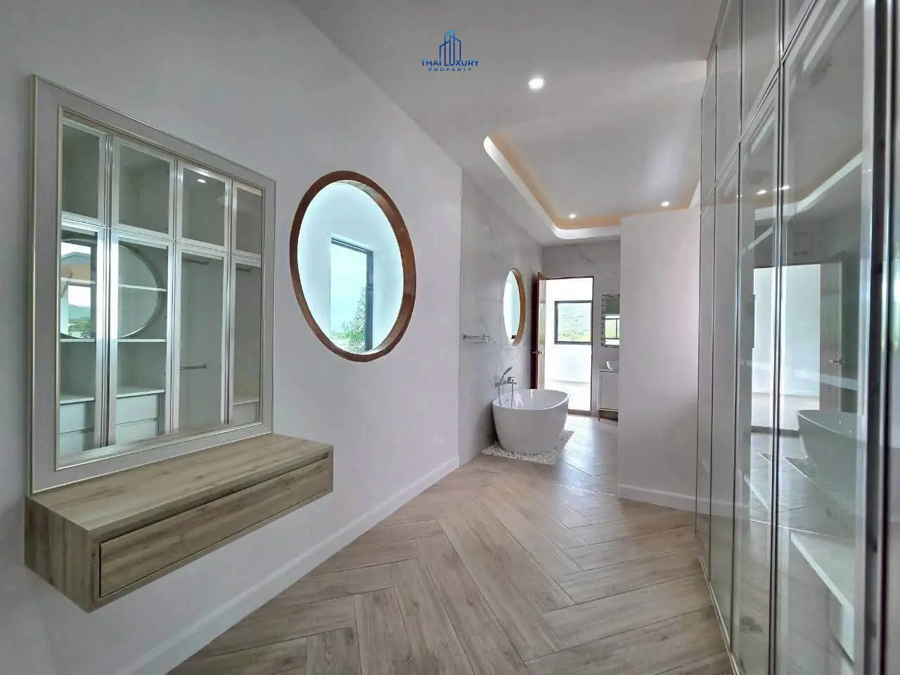Luxury 3 Bedrooms Villa with Private Pool and Mountain Views in Hua Hin Soi 112