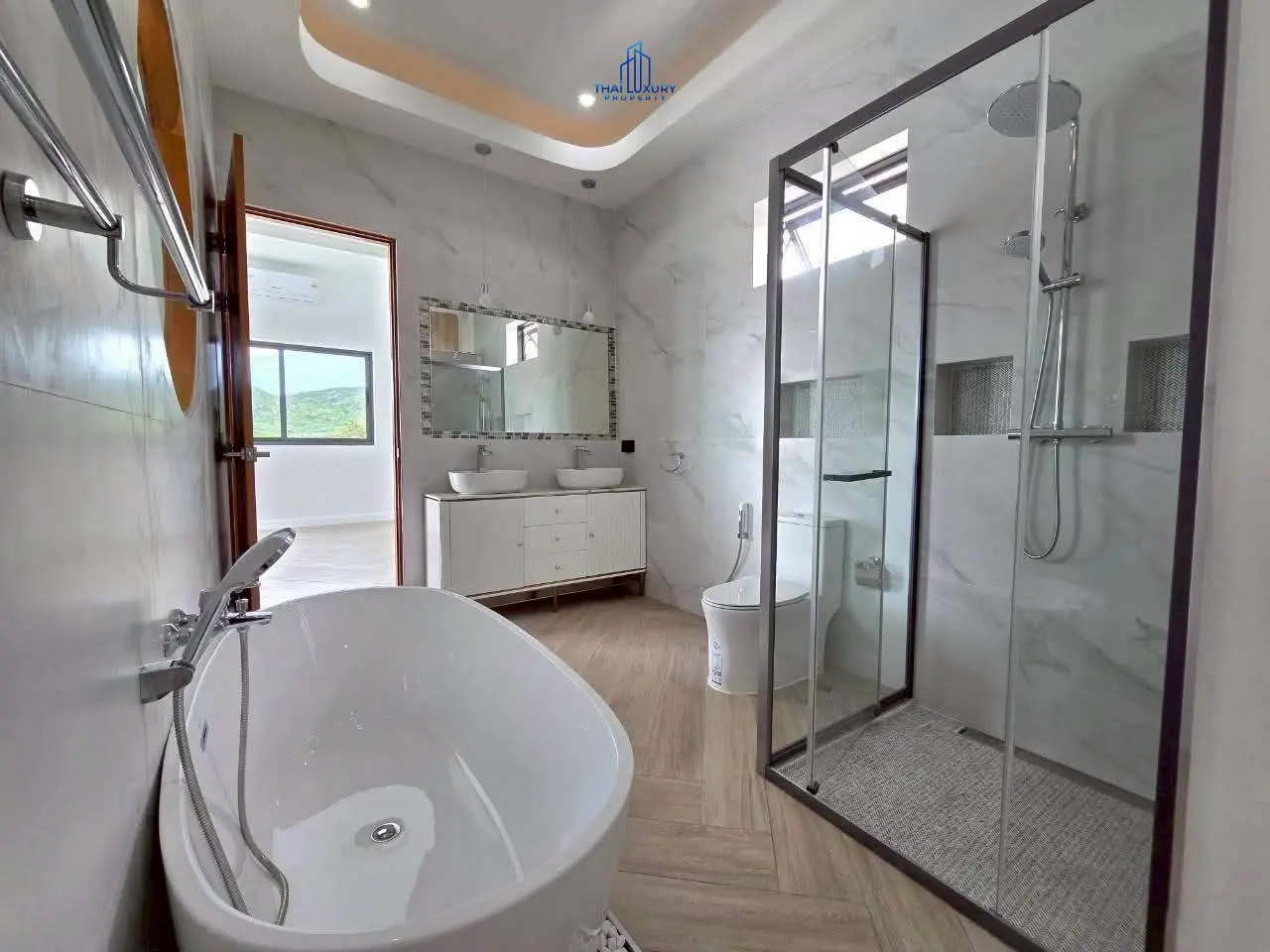 Luxury 3 Bedrooms Villa with Private Pool and Mountain Views in Hua Hin Soi 112
