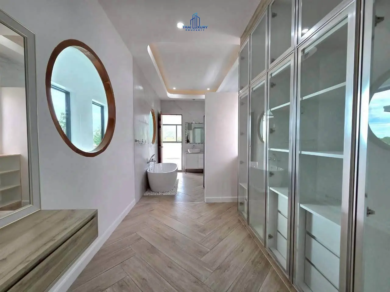 Luxury 3 Bedrooms Villa with Private Pool and Mountain Views in Hua Hin Soi 112
