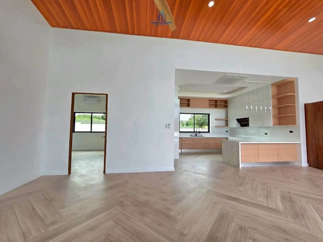 Luxury 3 Bedrooms Villa with Private Pool and Mountain Views in Hua Hin Soi 112