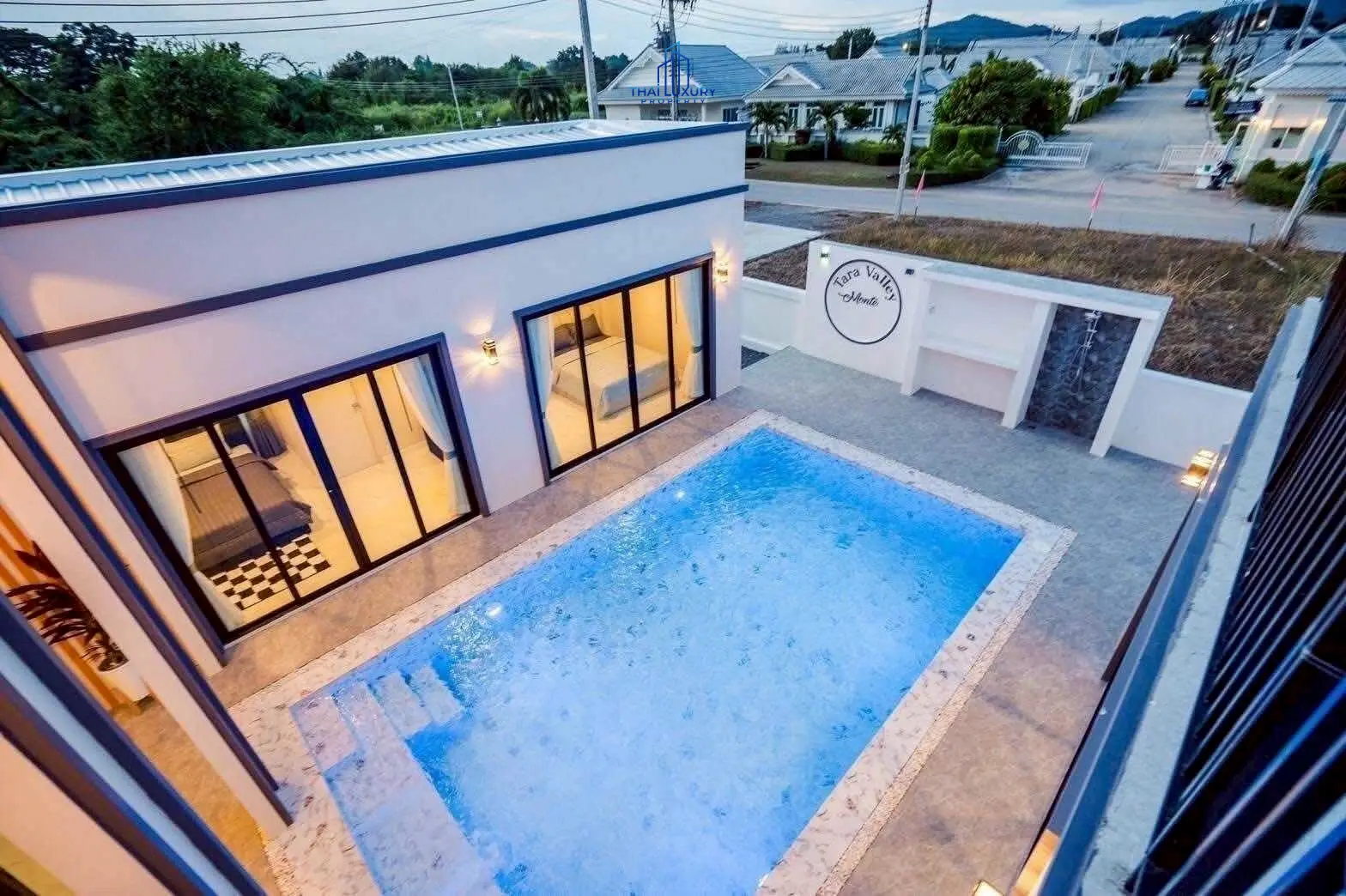 Luxury 3 Bedrooms Villa with Private Pool at Tara Valley Plus Hua Hin