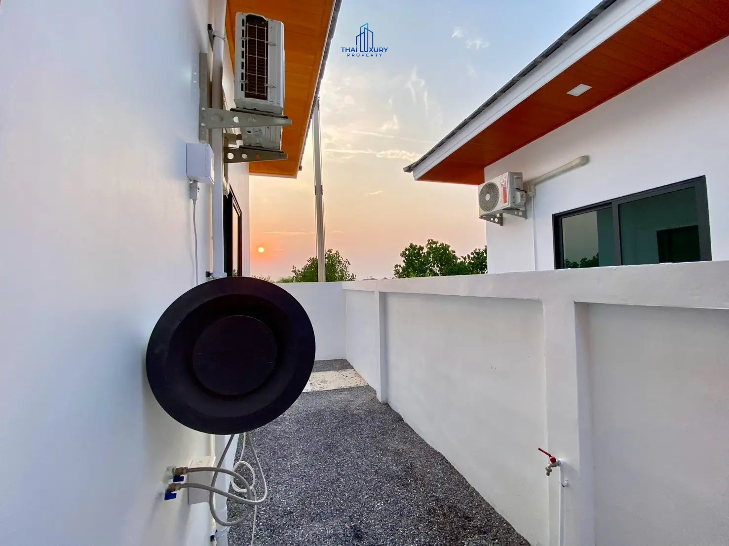 Luxury 4 Bedrooms Villa for Sale with Private Pool and Mountain View in Hua Hin Soi 112