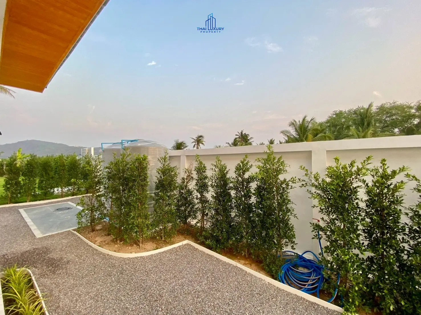 Luxury 4 Bedrooms Villa for Sale with Private Pool and Mountain View in Hua Hin Soi 112