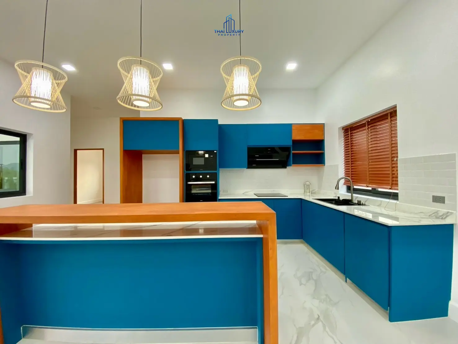 Luxury 4 Bedrooms Villa for Sale with Private Pool and Mountain View in Hua Hin Soi 112