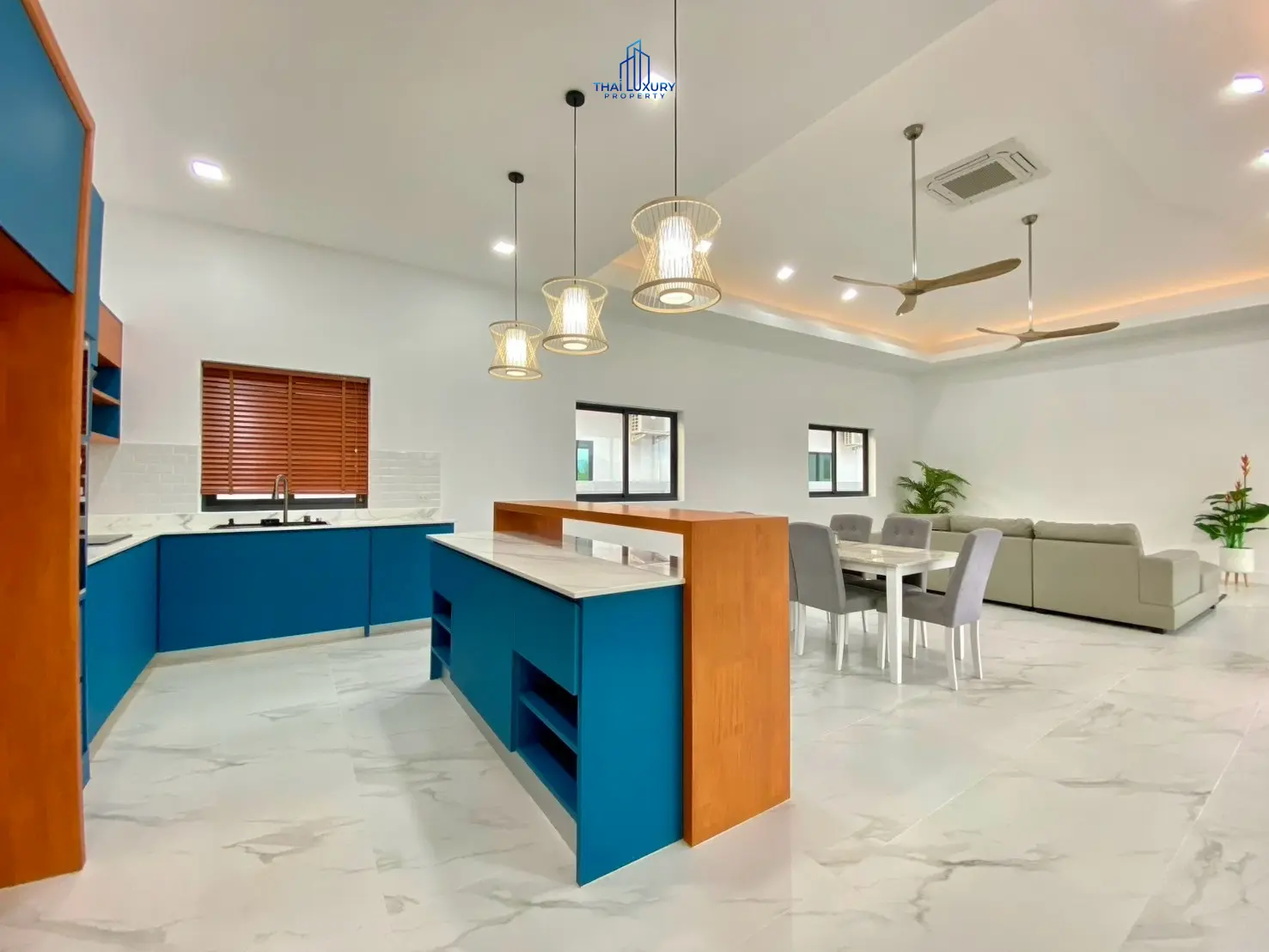 Luxury 4 Bedrooms Villa for Sale with Private Pool and Mountain View in Hua Hin Soi 112