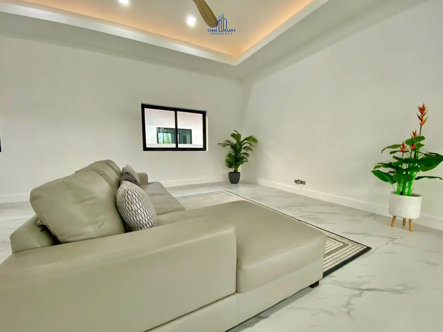 Luxury 4 Bedrooms Villa for Sale with Private Pool and Mountain View in Hua Hin Soi 112