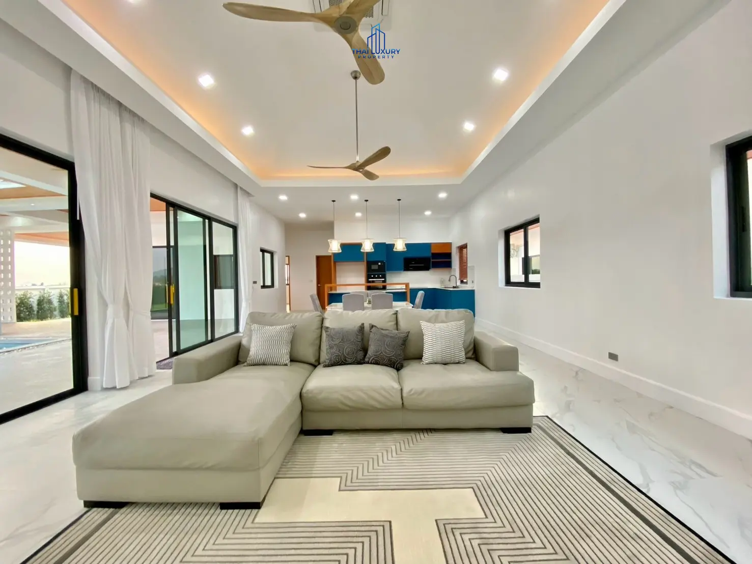 Luxury 4 Bedrooms Villa for Sale with Private Pool and Mountain View in Hua Hin Soi 112