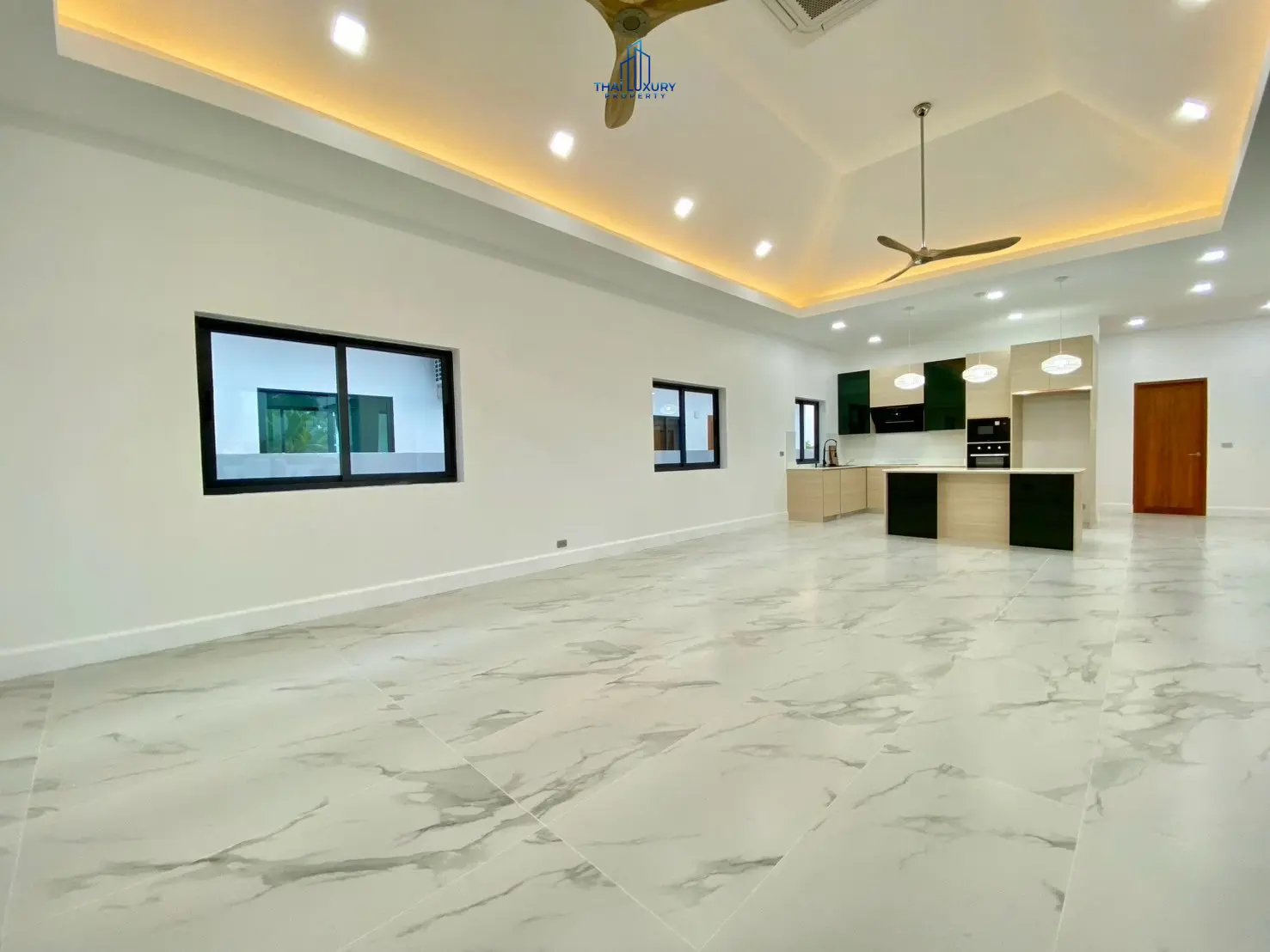Luxury 4 Bedrooms Villa for Sale with Private Pool and Mountain View in Hua Hin Soi 112