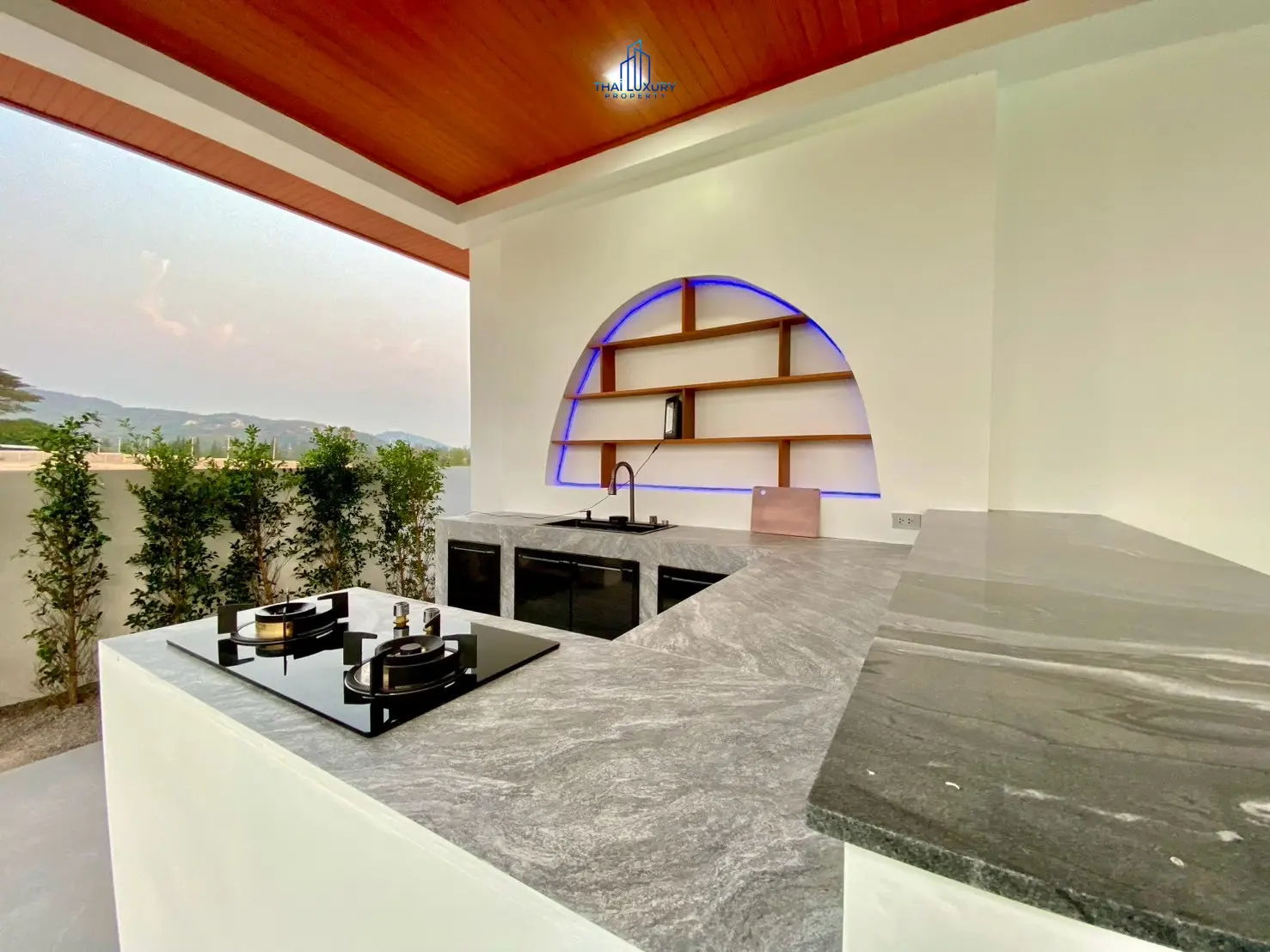 Luxury 4 Bedrooms Villa for Sale with Private Pool and Mountain View in Hua Hin Soi 112