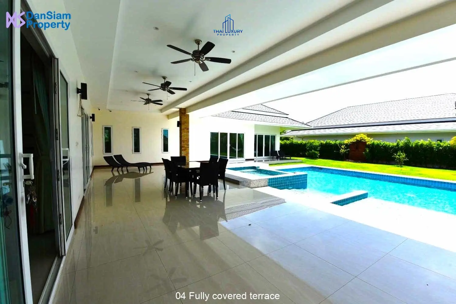บ้านหรูพร้อมสระว่ายน้ำ 5 ห้องนอน สำหรับขาย ที่ Palm Villas หัวหิน – ชะอำ