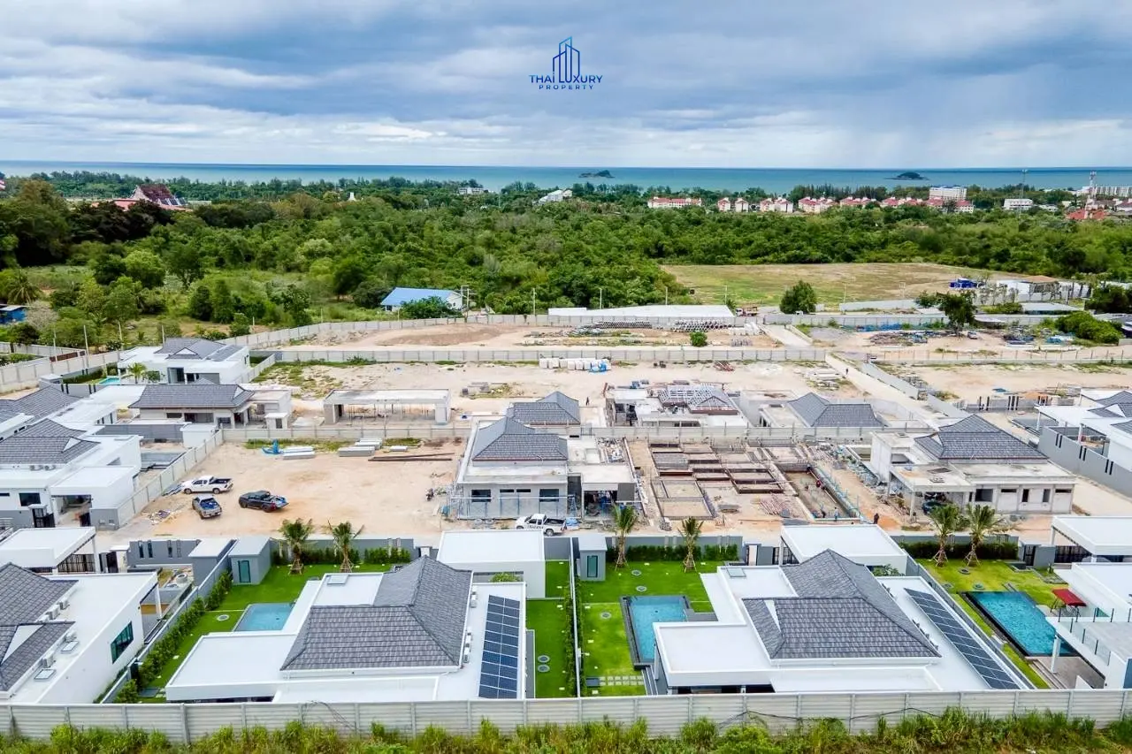 วิลล่าหรูสไตล์โมเดิร์น 3 ห้องนอน พร้อมสระว่ายน้ำ ที่ Sivana Hills Villas หัวหิน สำหรับเช่า