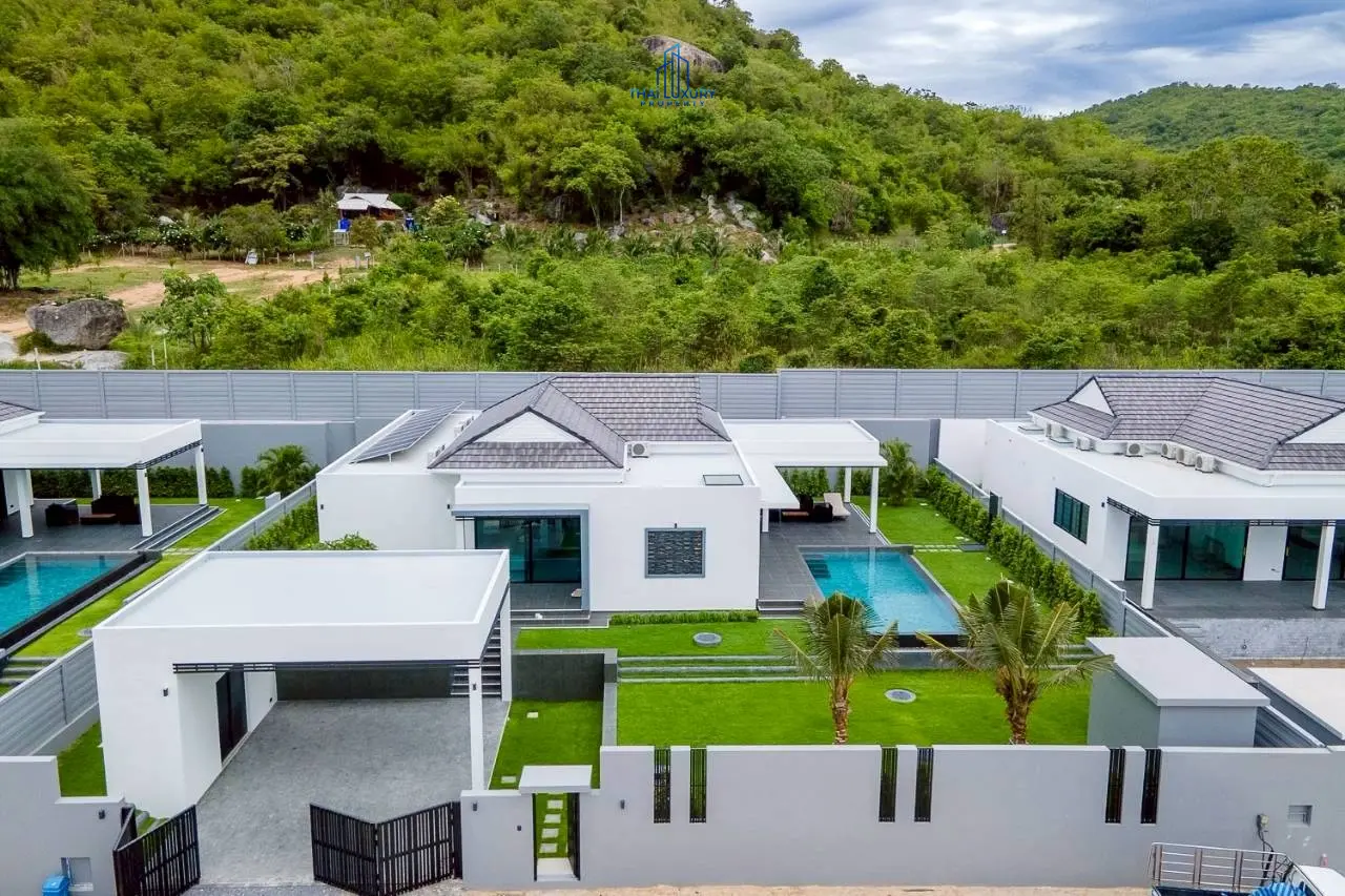 วิลล่าหรูสไตล์โมเดิร์น 3 ห้องนอน พร้อมสระว่ายน้ำ ที่ Sivana Hills Villas หัวหิน สำหรับเช่า