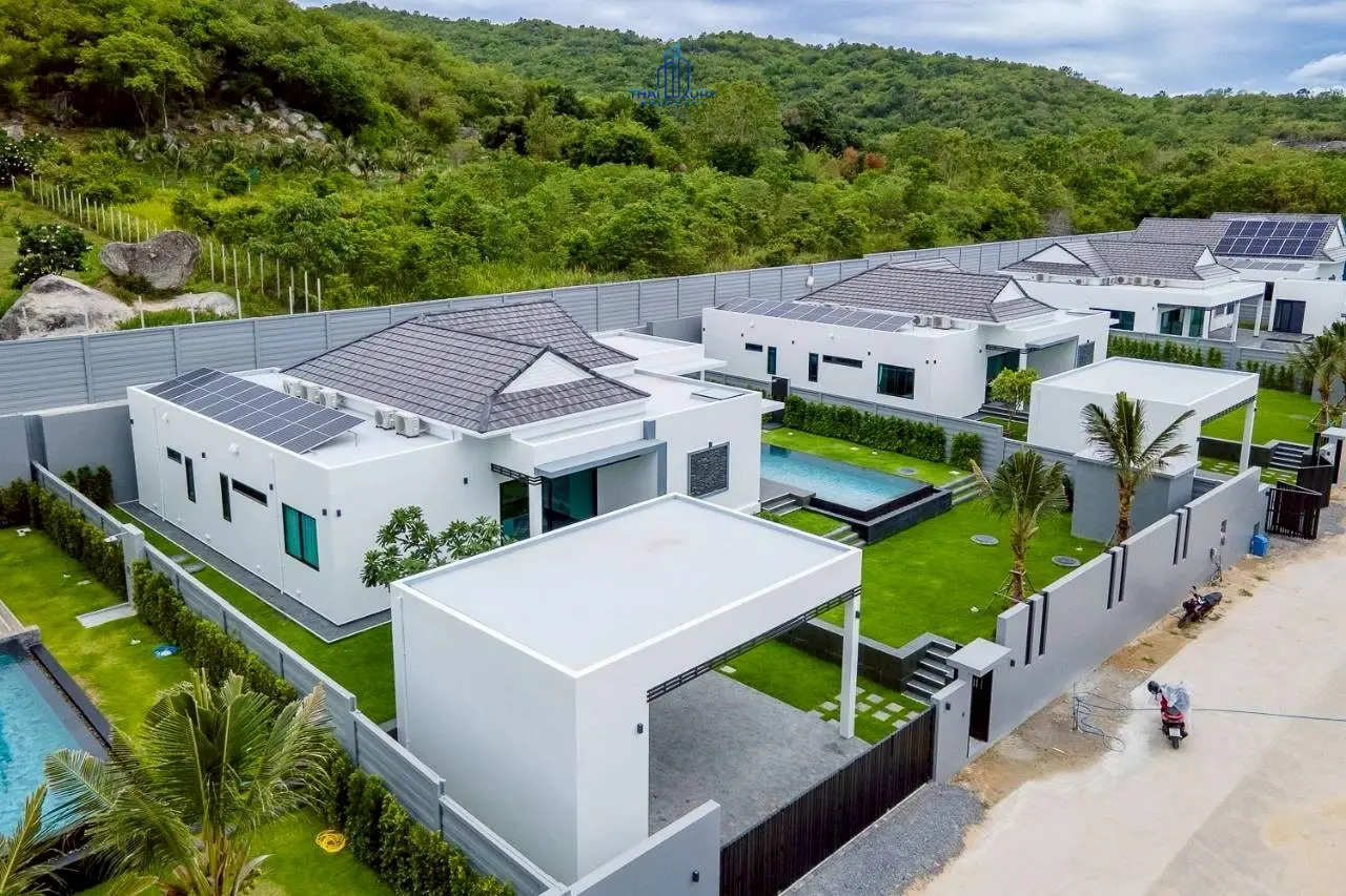 วิลล่าหรูสไตล์โมเดิร์น 3 ห้องนอน พร้อมสระว่ายน้ำ ที่ Sivana Hills Villas หัวหิน สำหรับเช่า