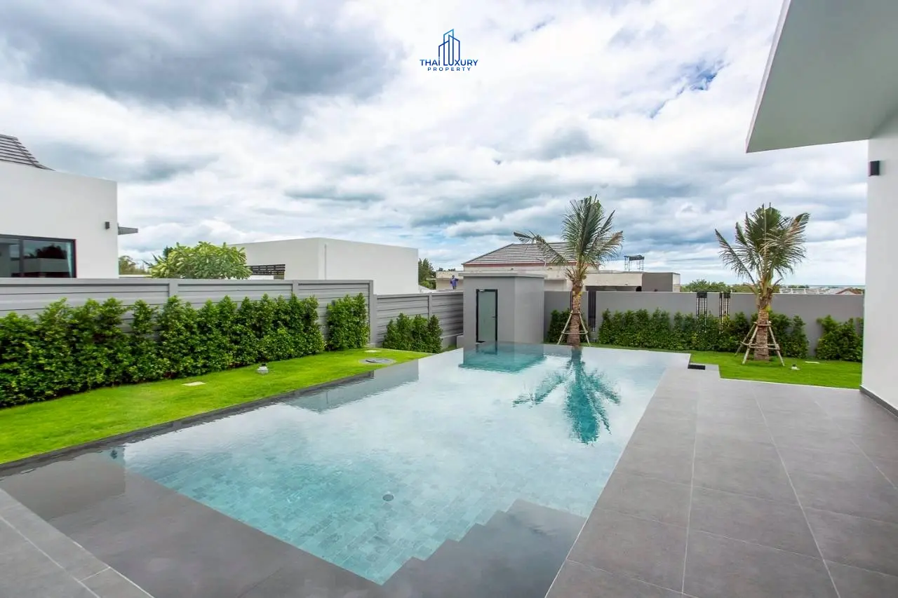 วิลล่าหรูสไตล์โมเดิร์น 3 ห้องนอน พร้อมสระว่ายน้ำ ที่ Sivana Hills Villas หัวหิน สำหรับเช่า