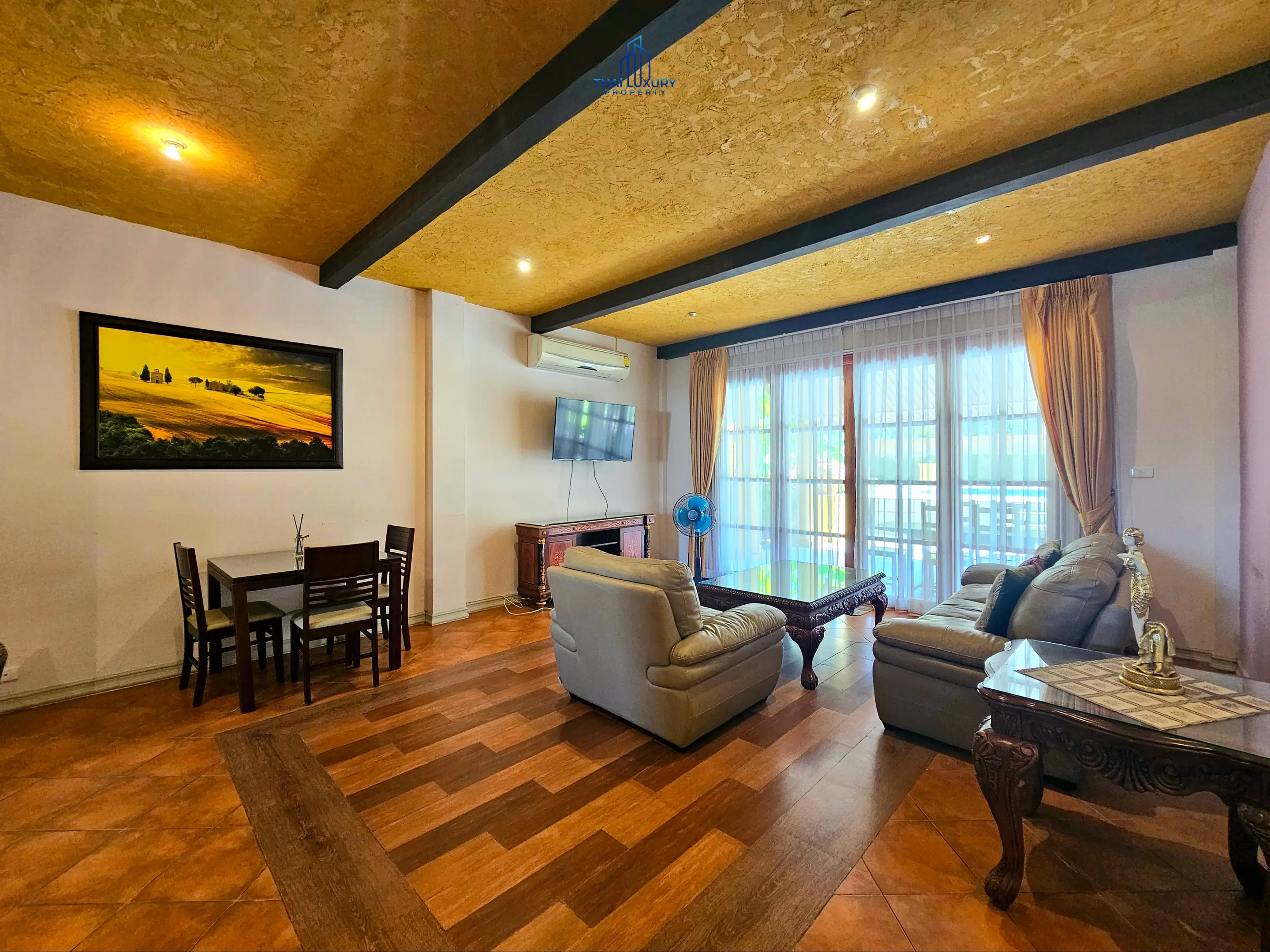 Luxury 4 Bedrooms Tuscany-Style Villa for Sale at Hua Hin Soi 114